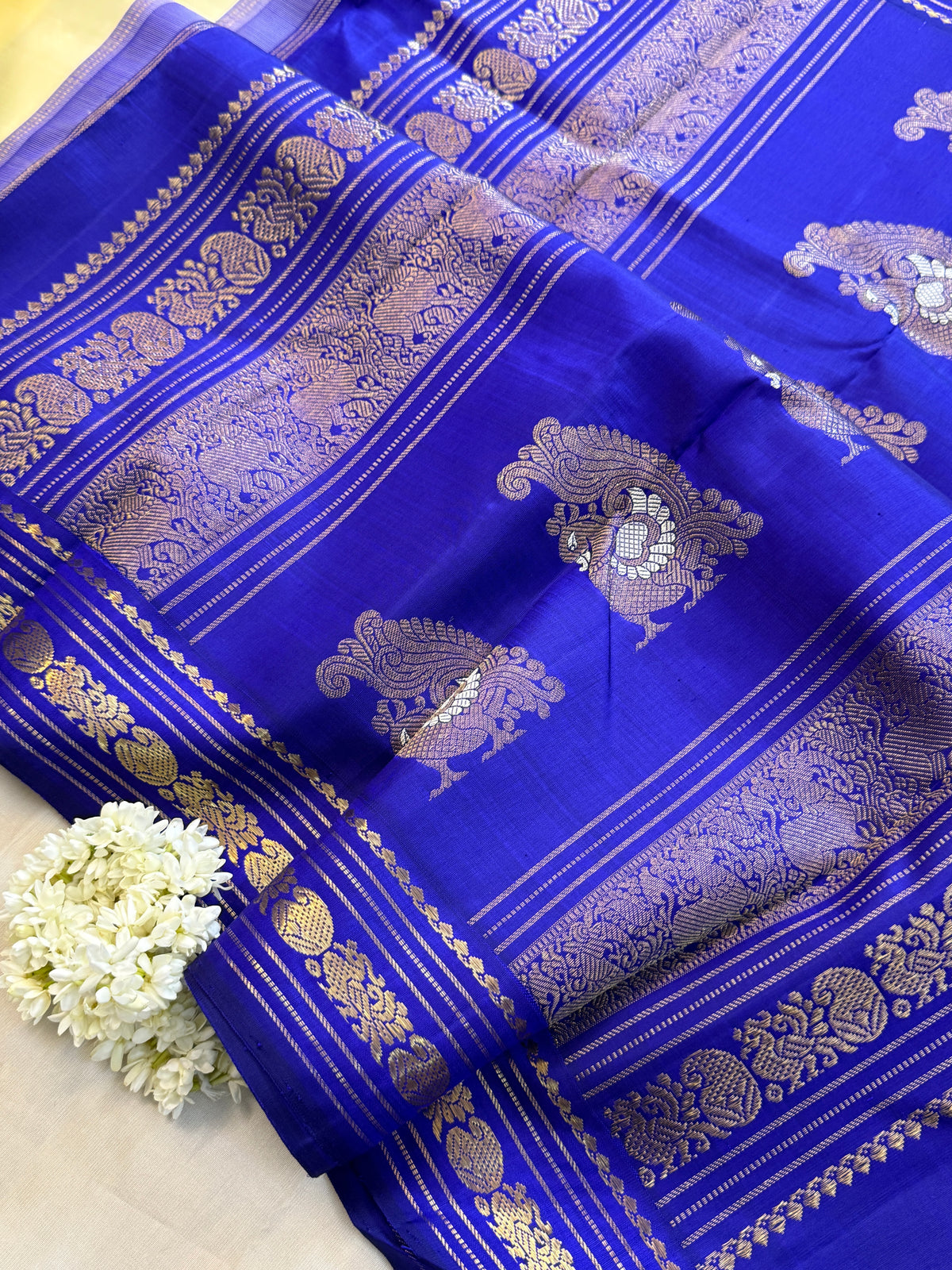 Cream meenakari butta Korvai / pure Kanjipuram Saree CLSA10395