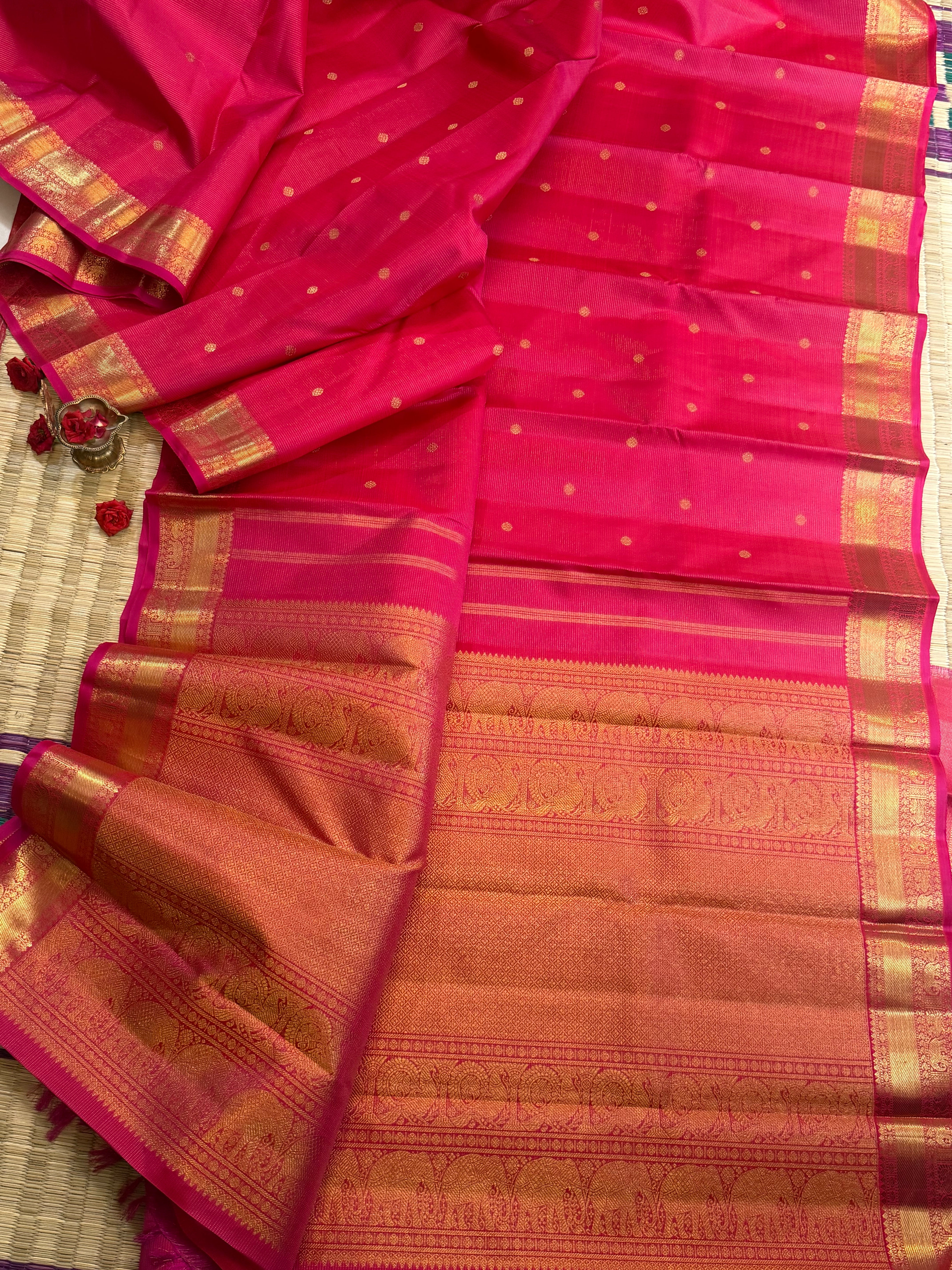 Mann : pink Vairaoosi earthy hues in pure Zari Kanjipuram silk