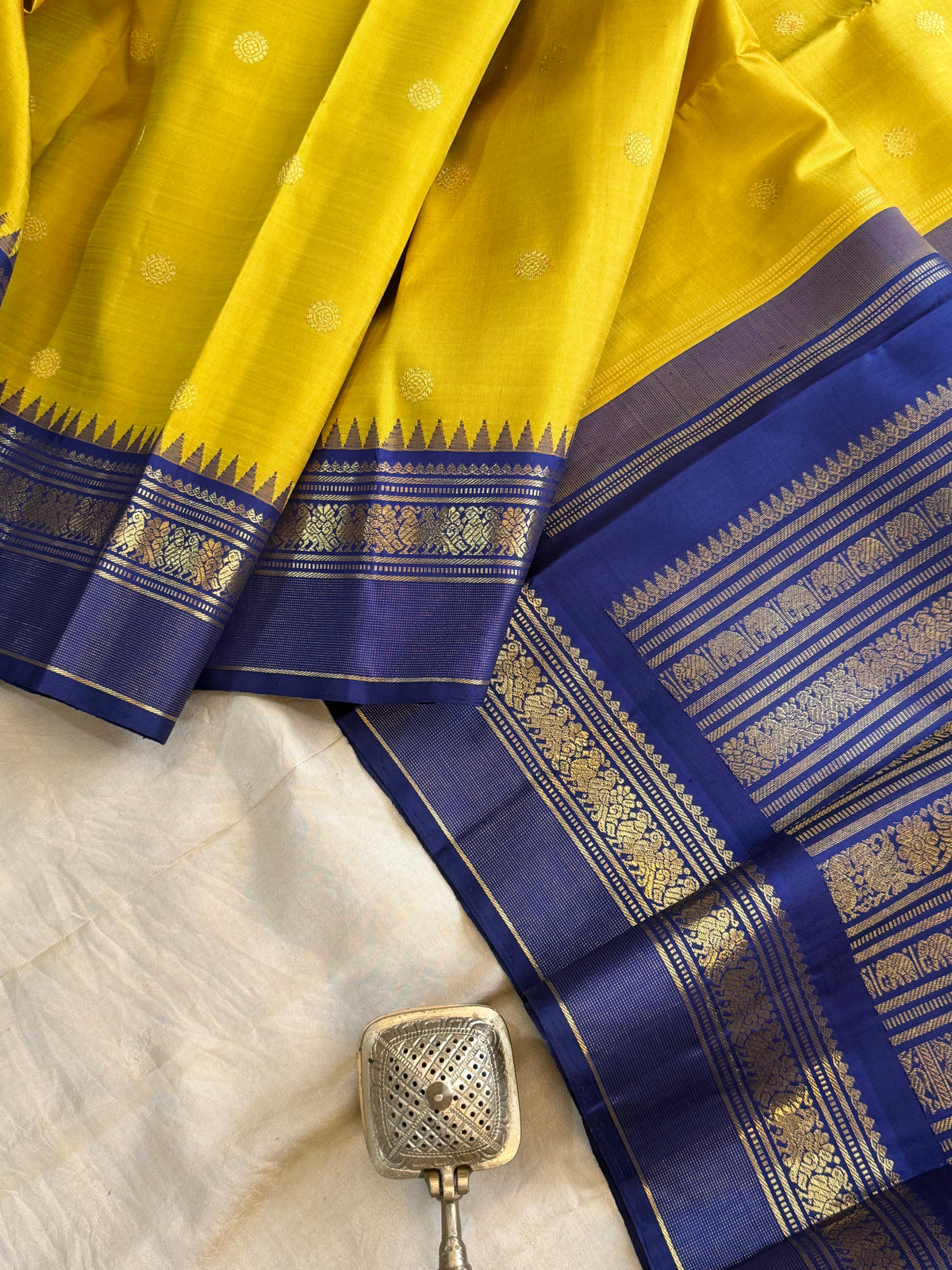 Green Sampanga Korvai  - pure Zari Kanjipuram silk