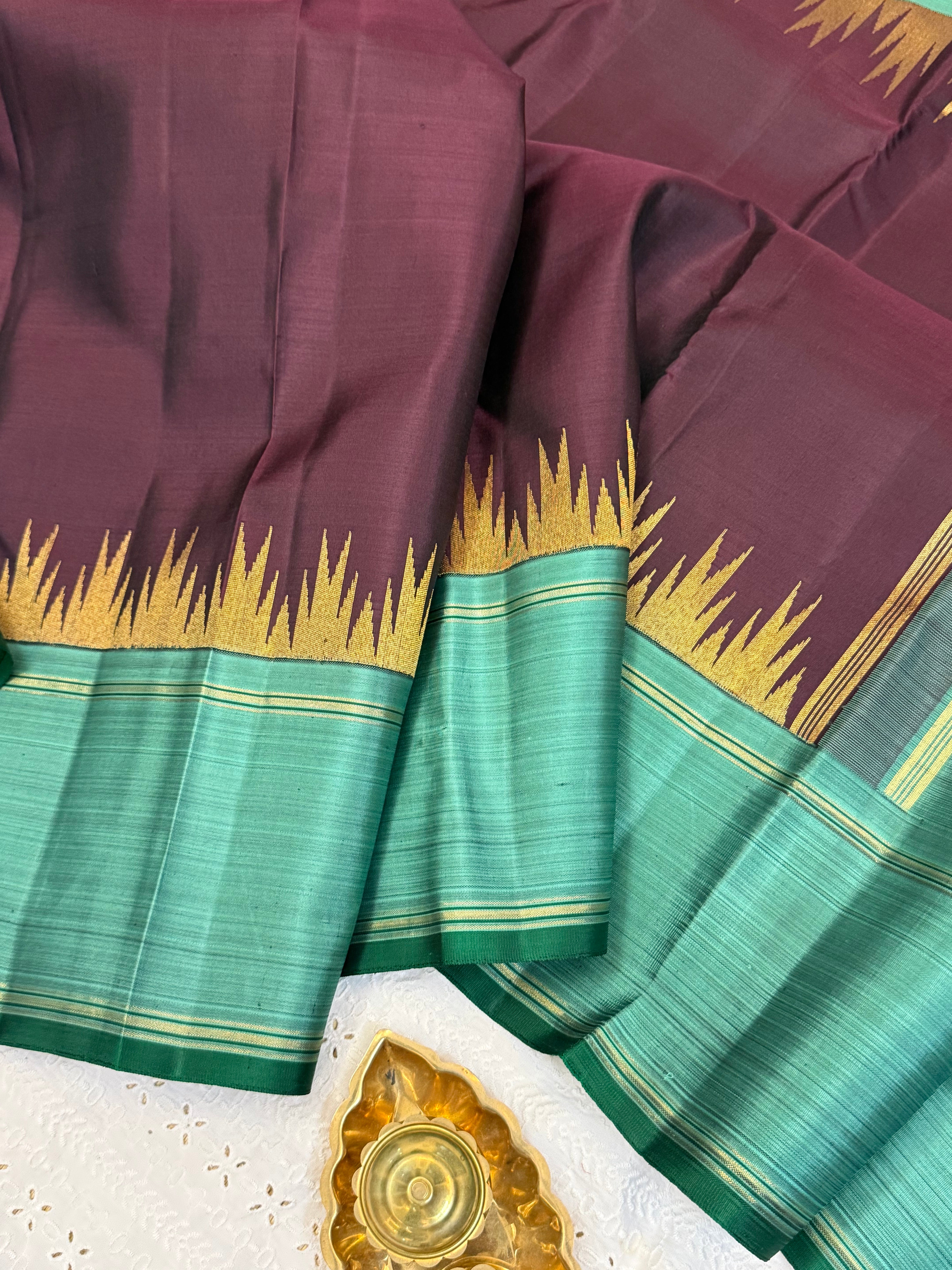 V pakku with temple retta pet border/ kanjipuram silk saree CLSA10491