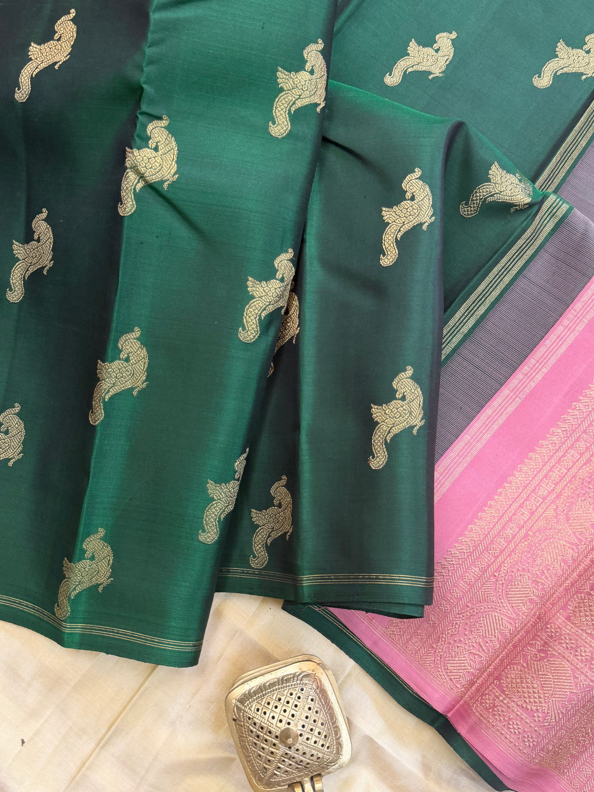 Colours of Navarathri dark green parrot Butta / pure Kanjipuram silk