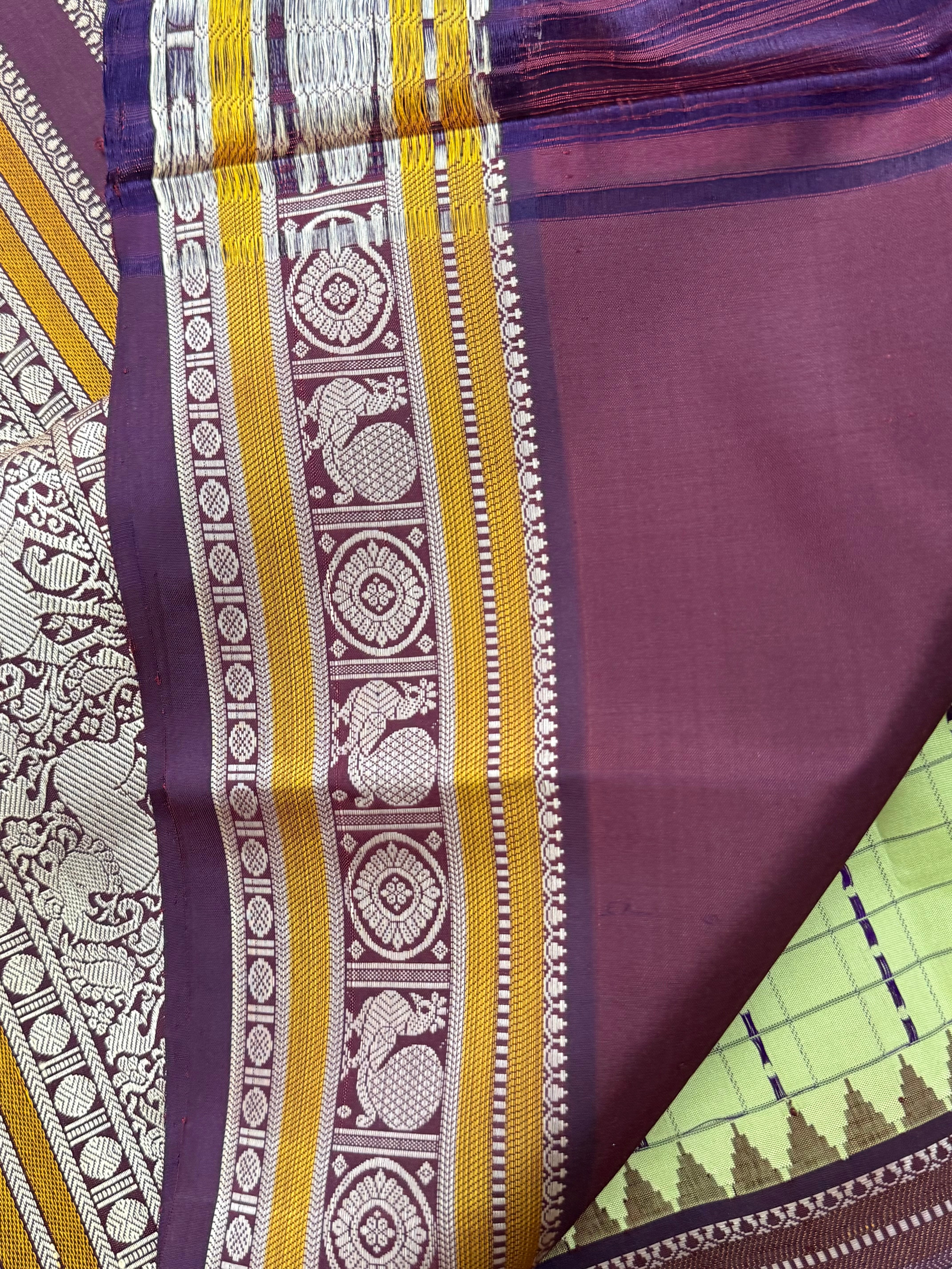 Pista green laksham Butta with temple border/CLSA10479
