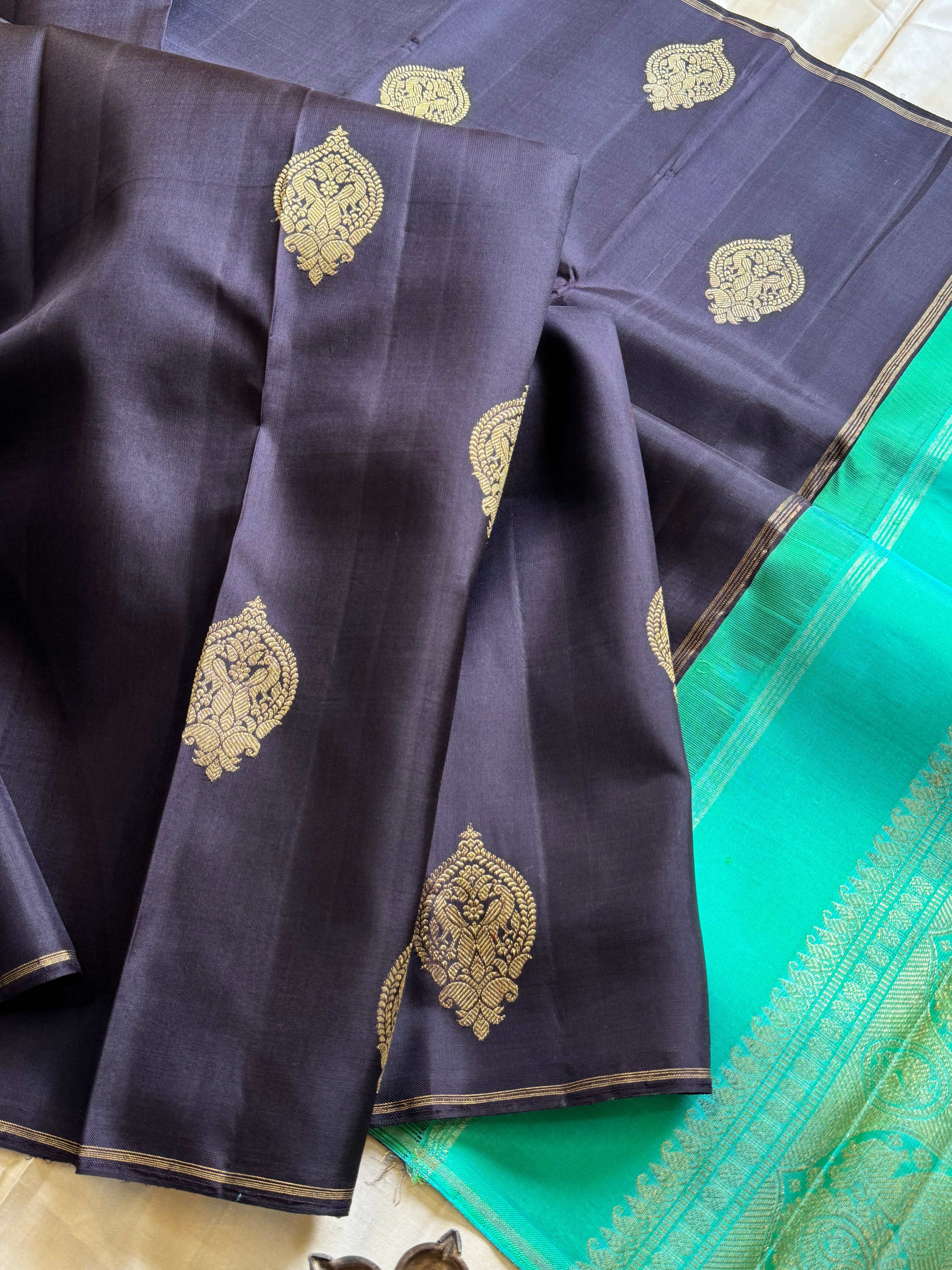 Black Butta kanjipuram silk