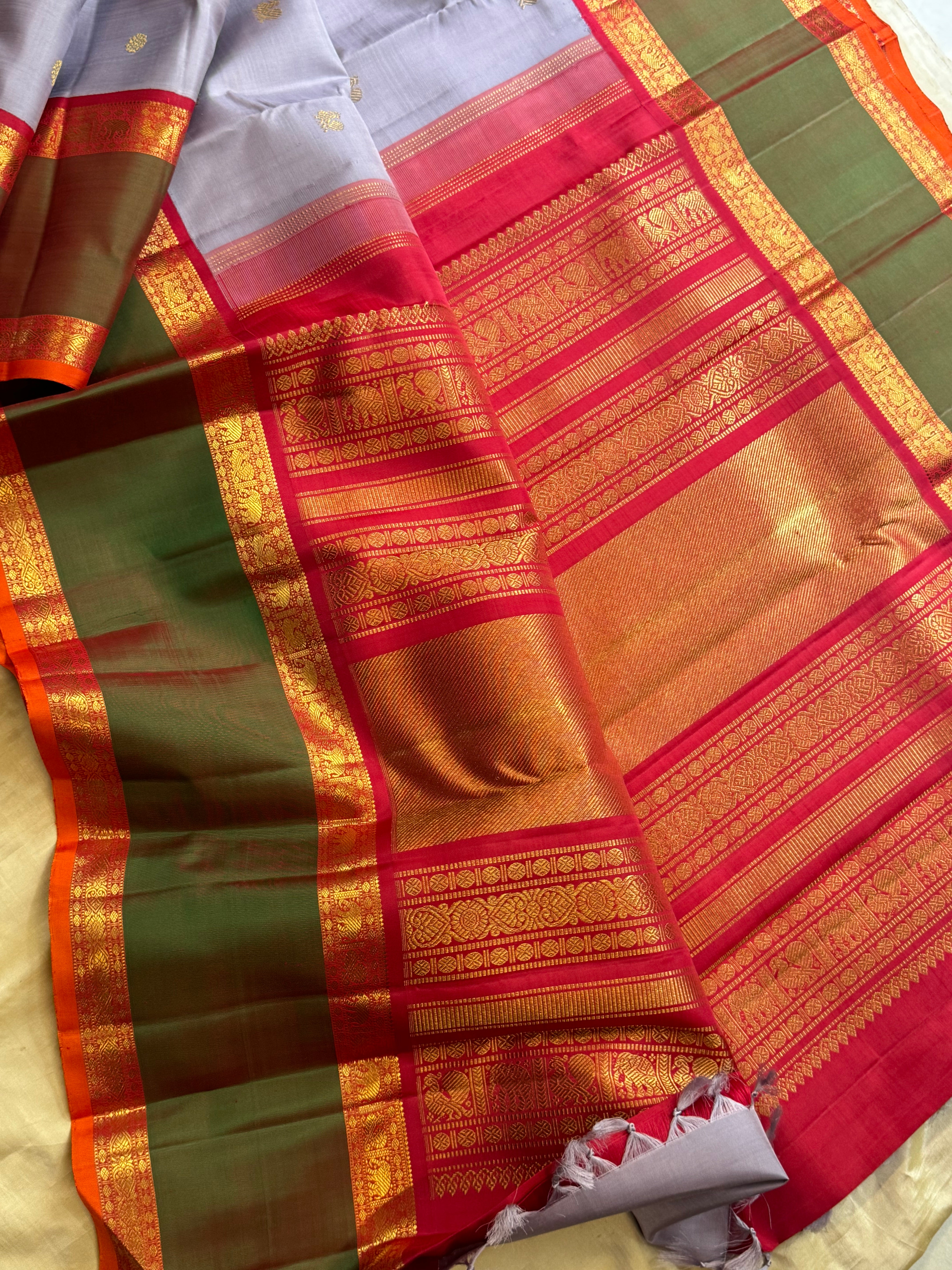 Light lavender Korvai / Kanjipuram silk