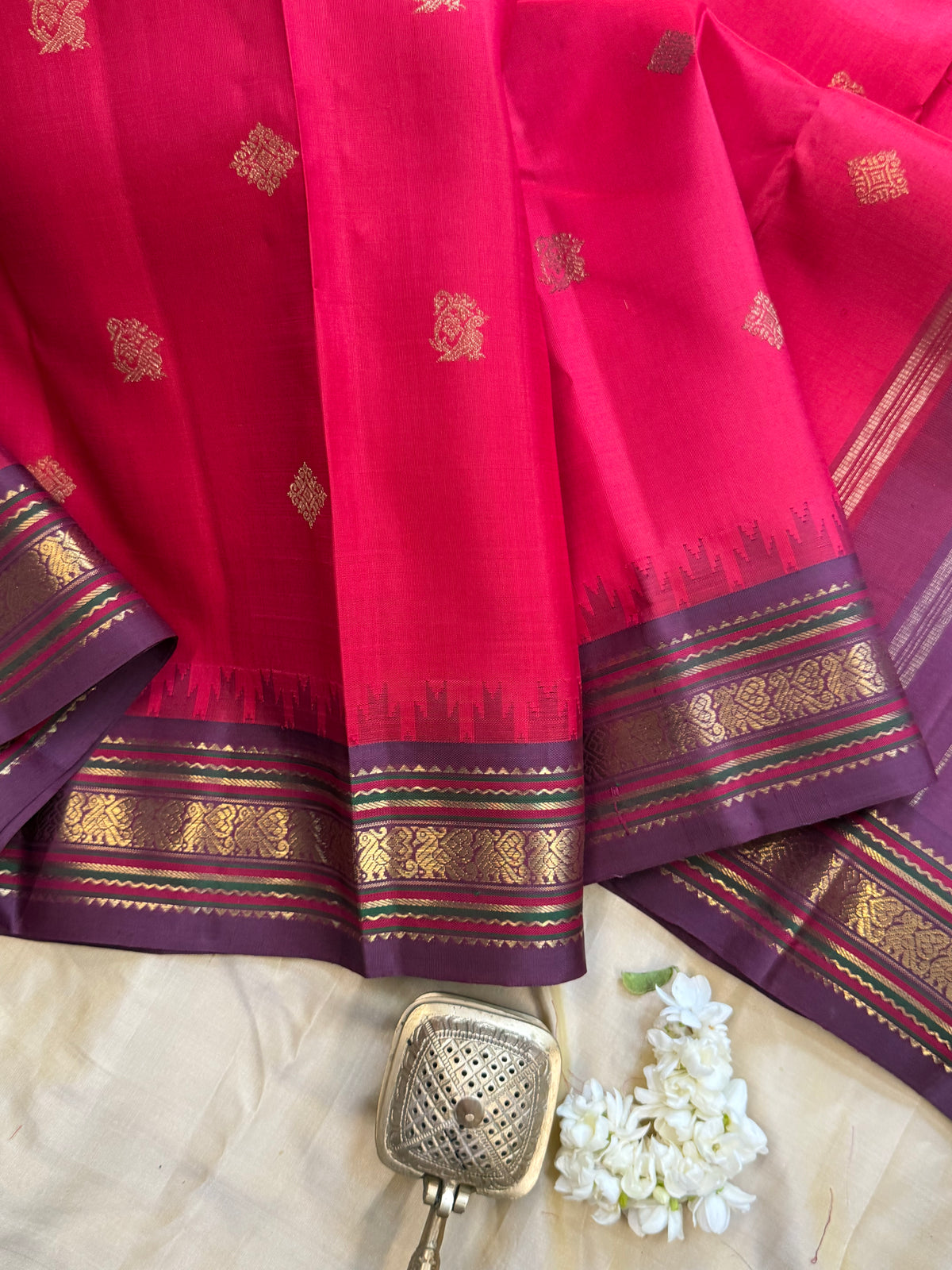 Red small border Korvai / Kanjipuram silk saree