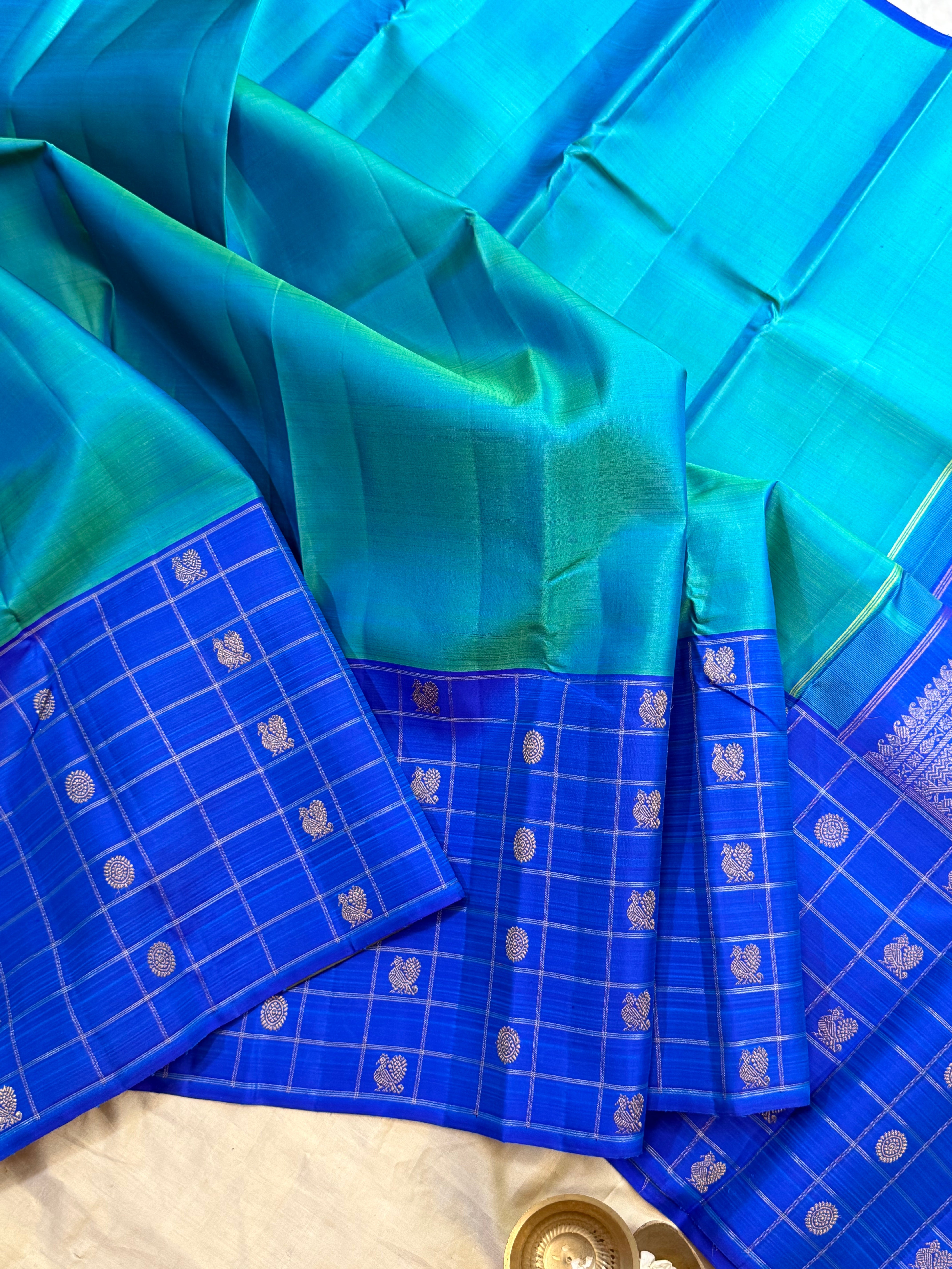 Sea blue skirt border kattam butta / Kanjipuram silk