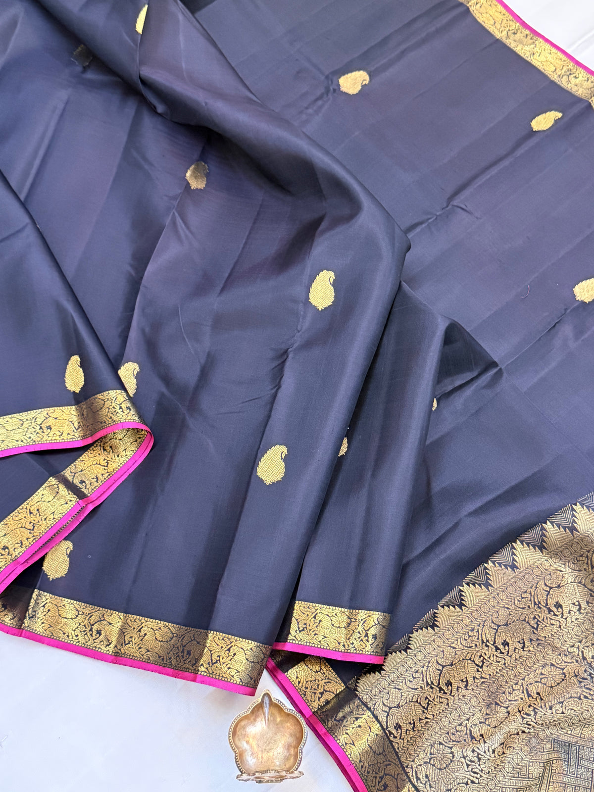 Black simple 2g Kanjipuram silk CLSA11008