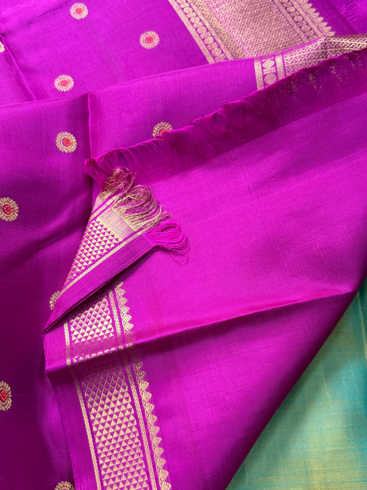 Double tone green small border Kai Korvai Kanjipuram silk
