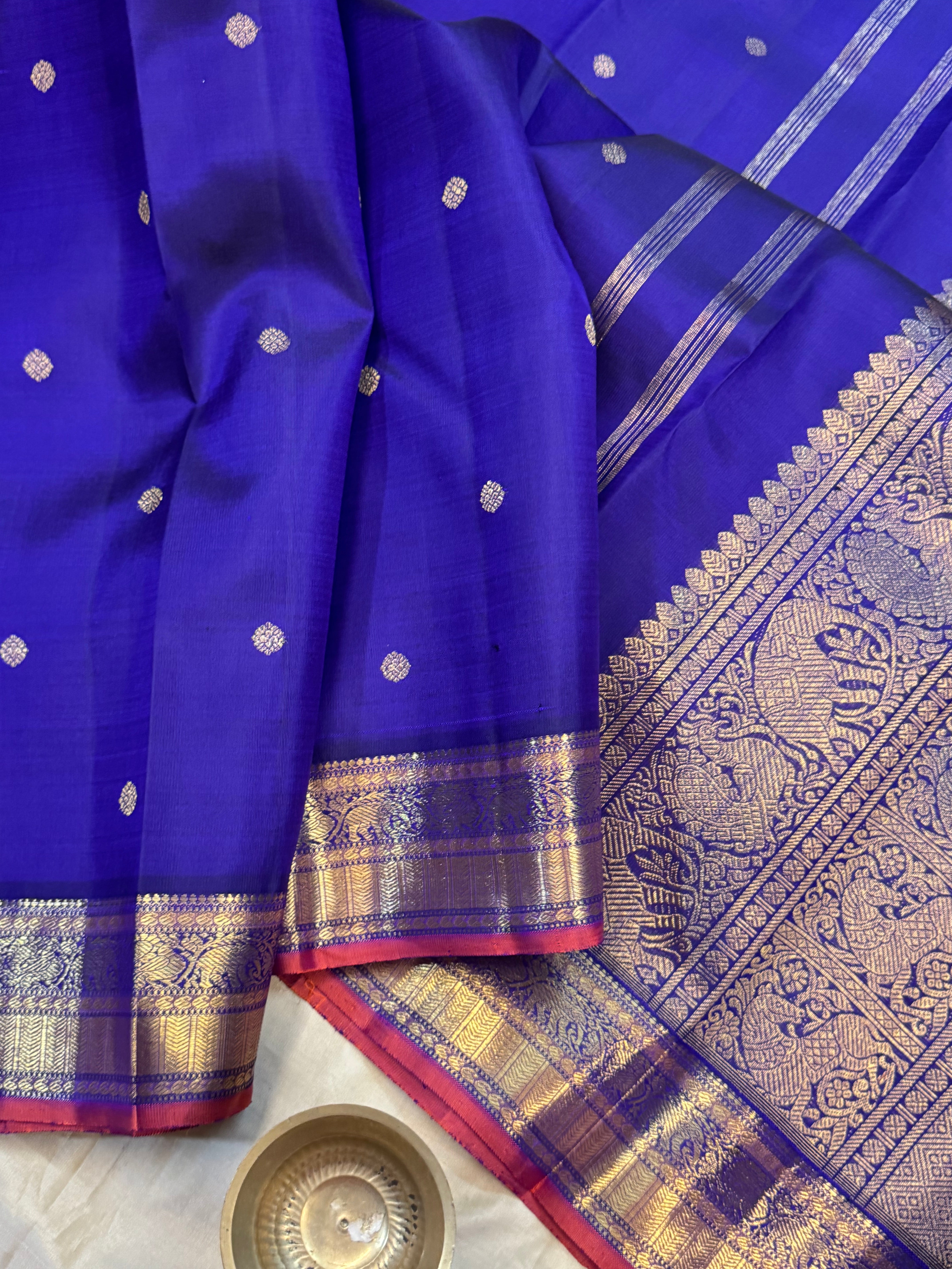 Swapnam : purplish blue annam yaanai pet  / kanjipuram silk