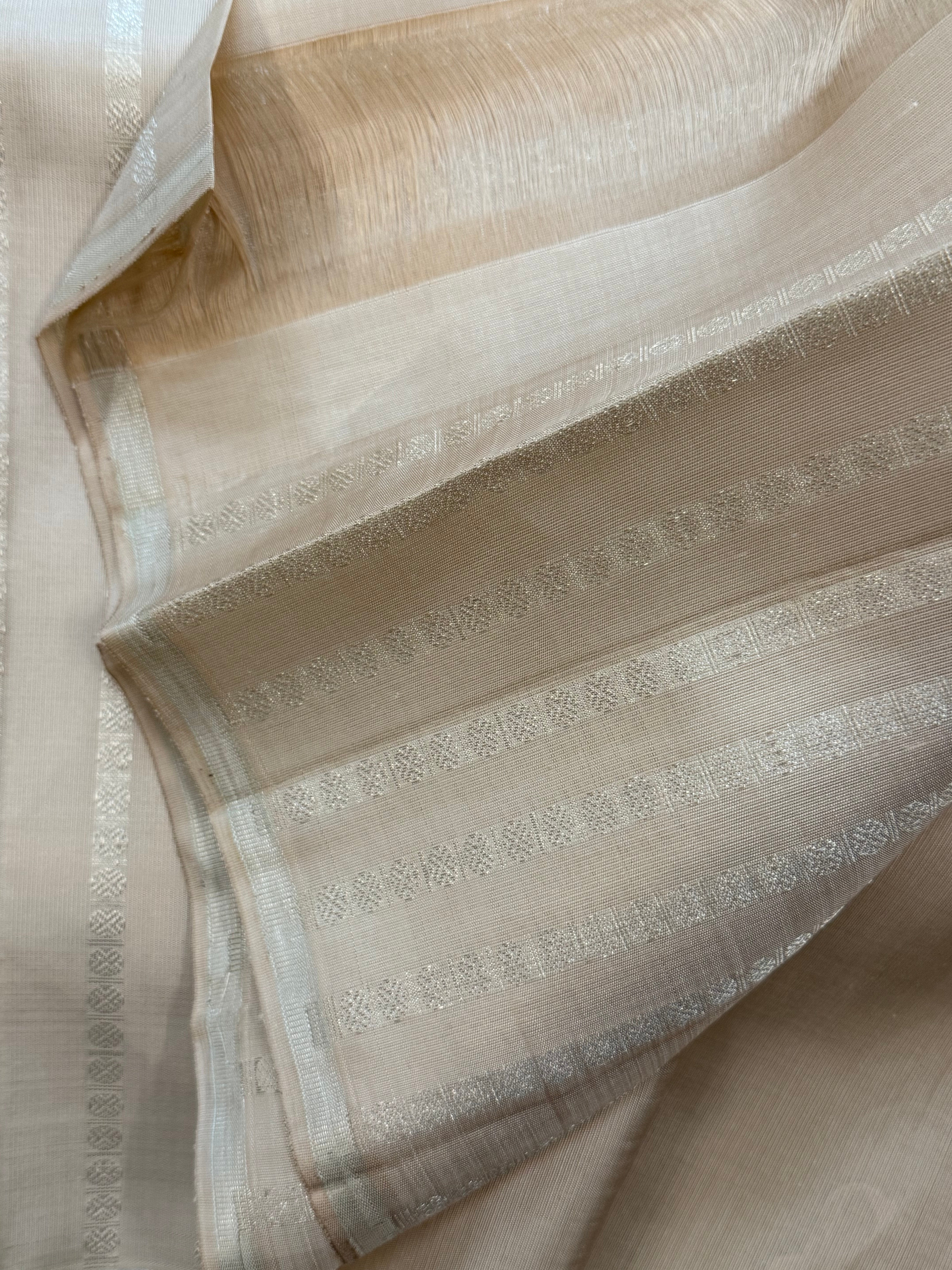 Onam edit - Offwhite plain unique pallu silver zari/ Kanjipuram silk