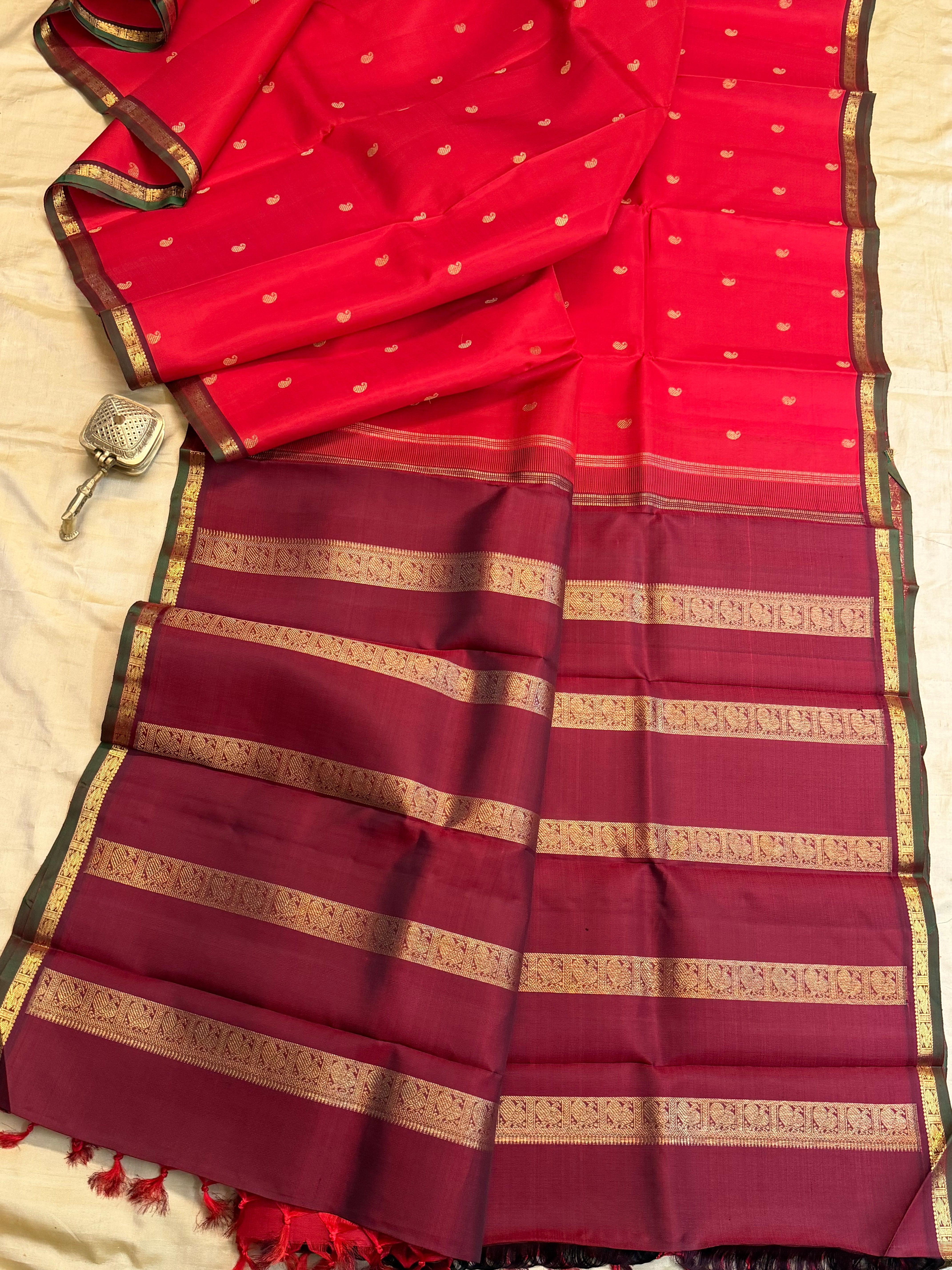 Permam : chilli red small border  .  / Kanjipuram silk CL0696