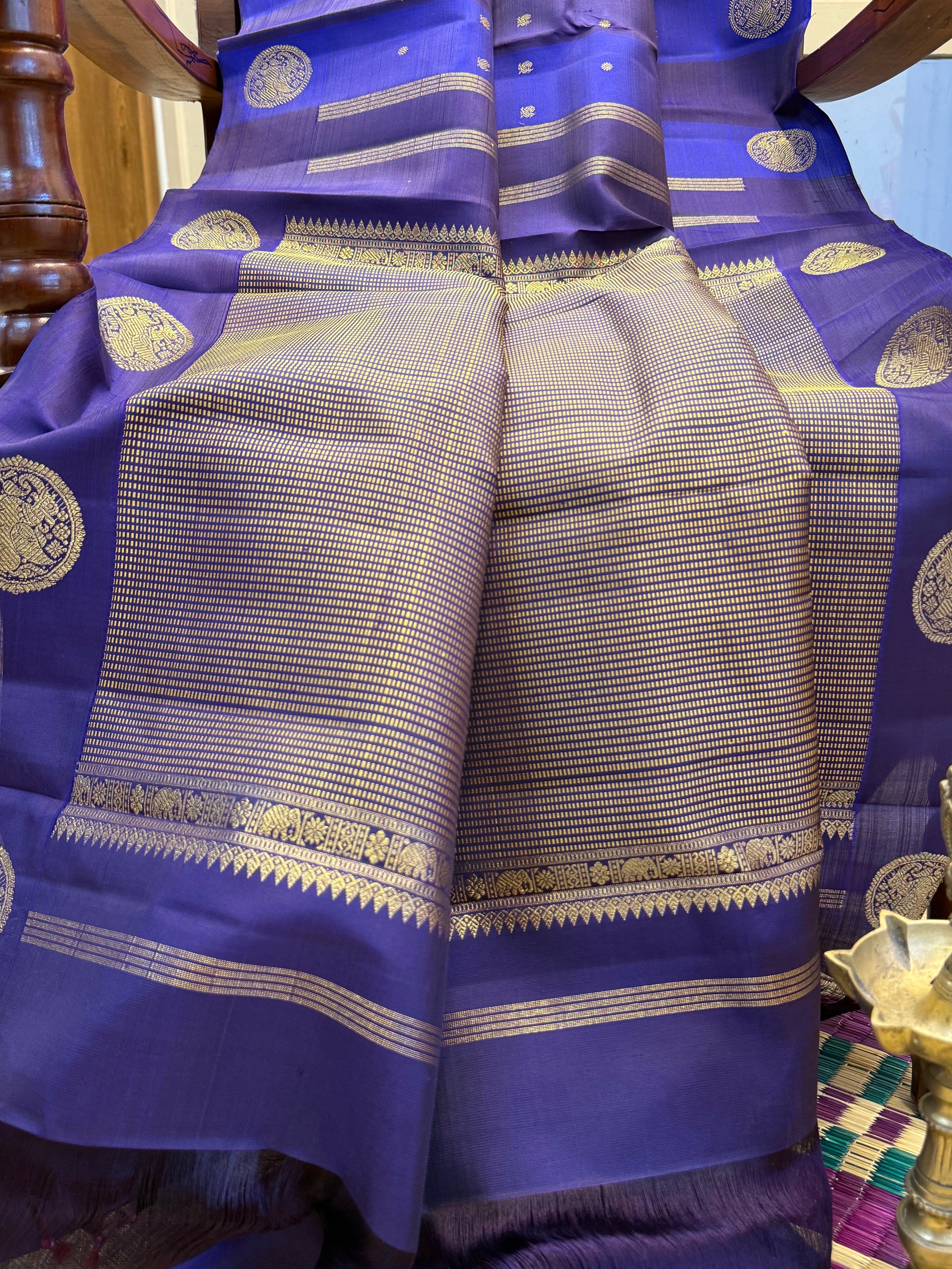 Blue and purple border butta / kanjipuram silk CL9498