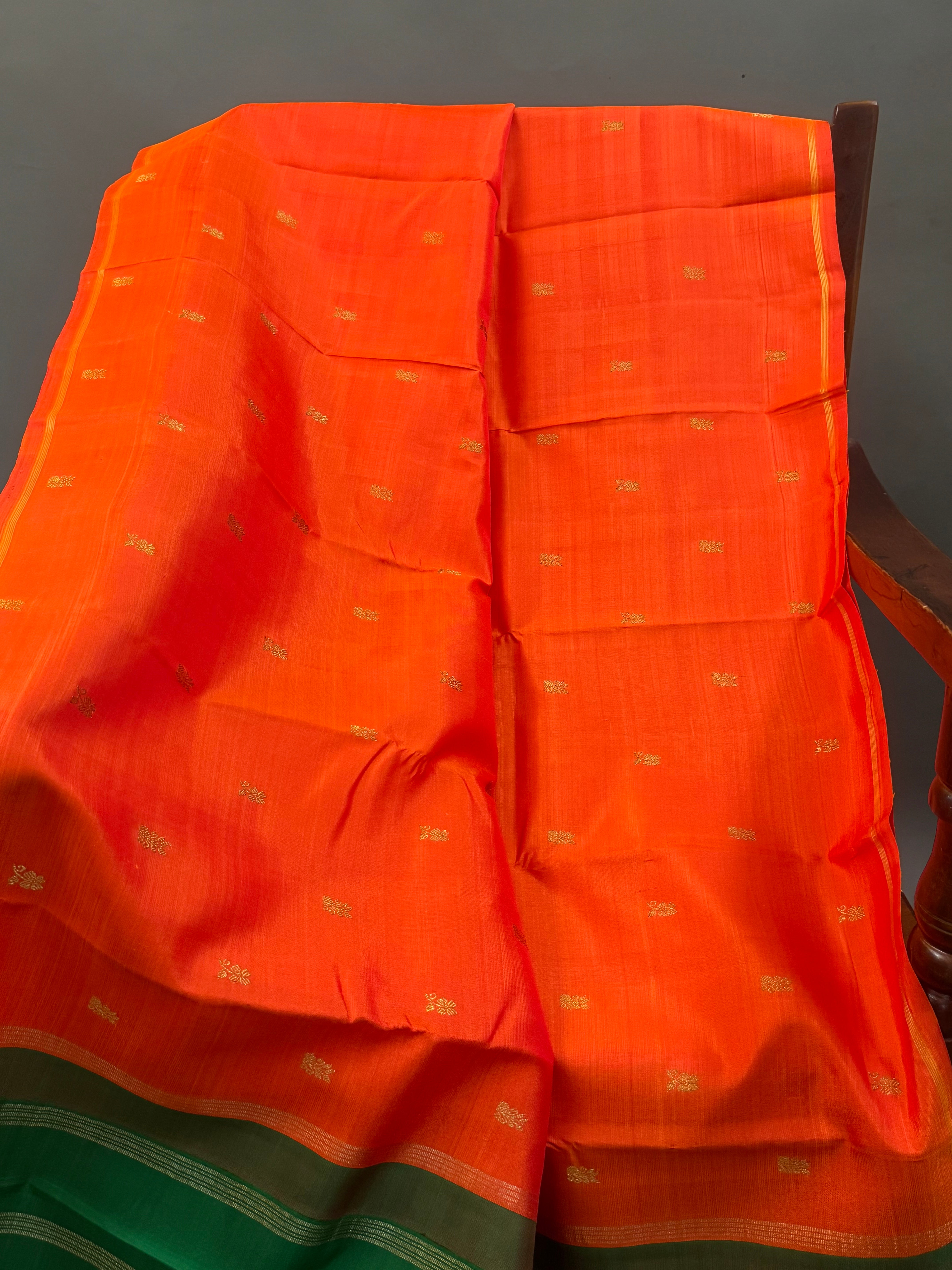 Orange  Butta  Borderless kanjipuram silk saree