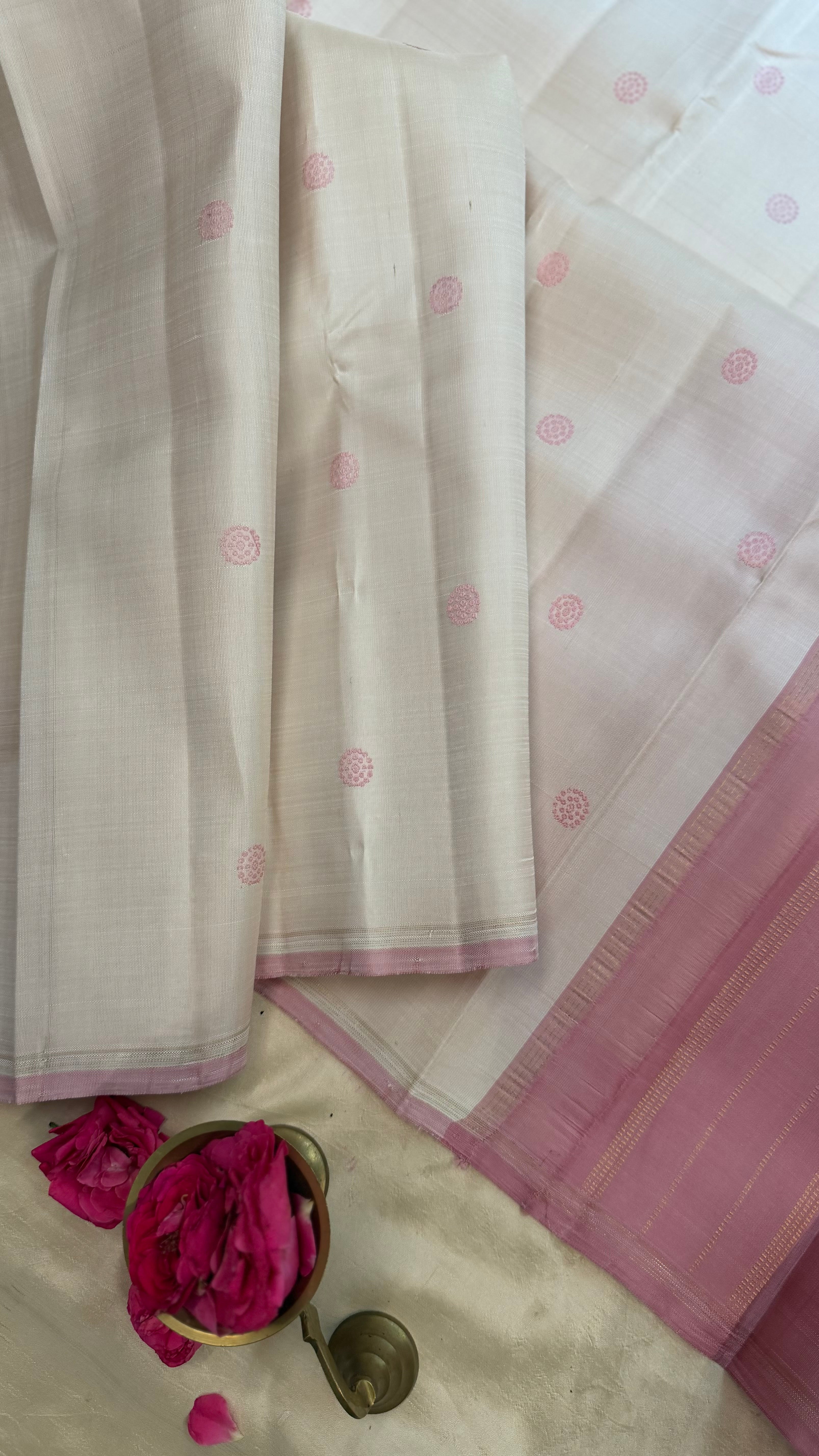 Venpattu series / Kanjipuram silk.