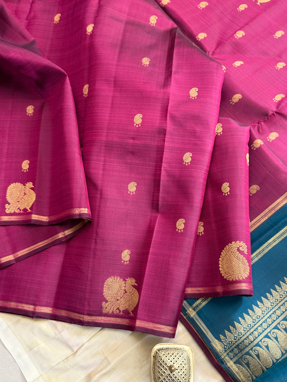 Beetroot body Zari butta border less / kanjipuram silk saree CLSA 1196
