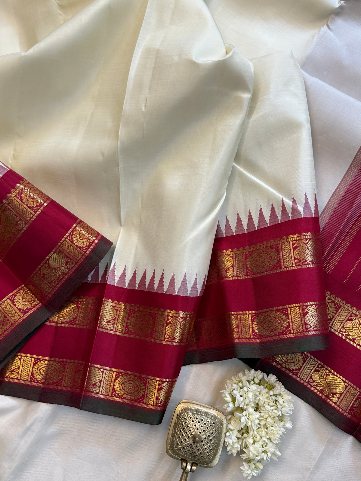 Off white with Rettapet Korvai / kanjipuram silk saree clsa 6309