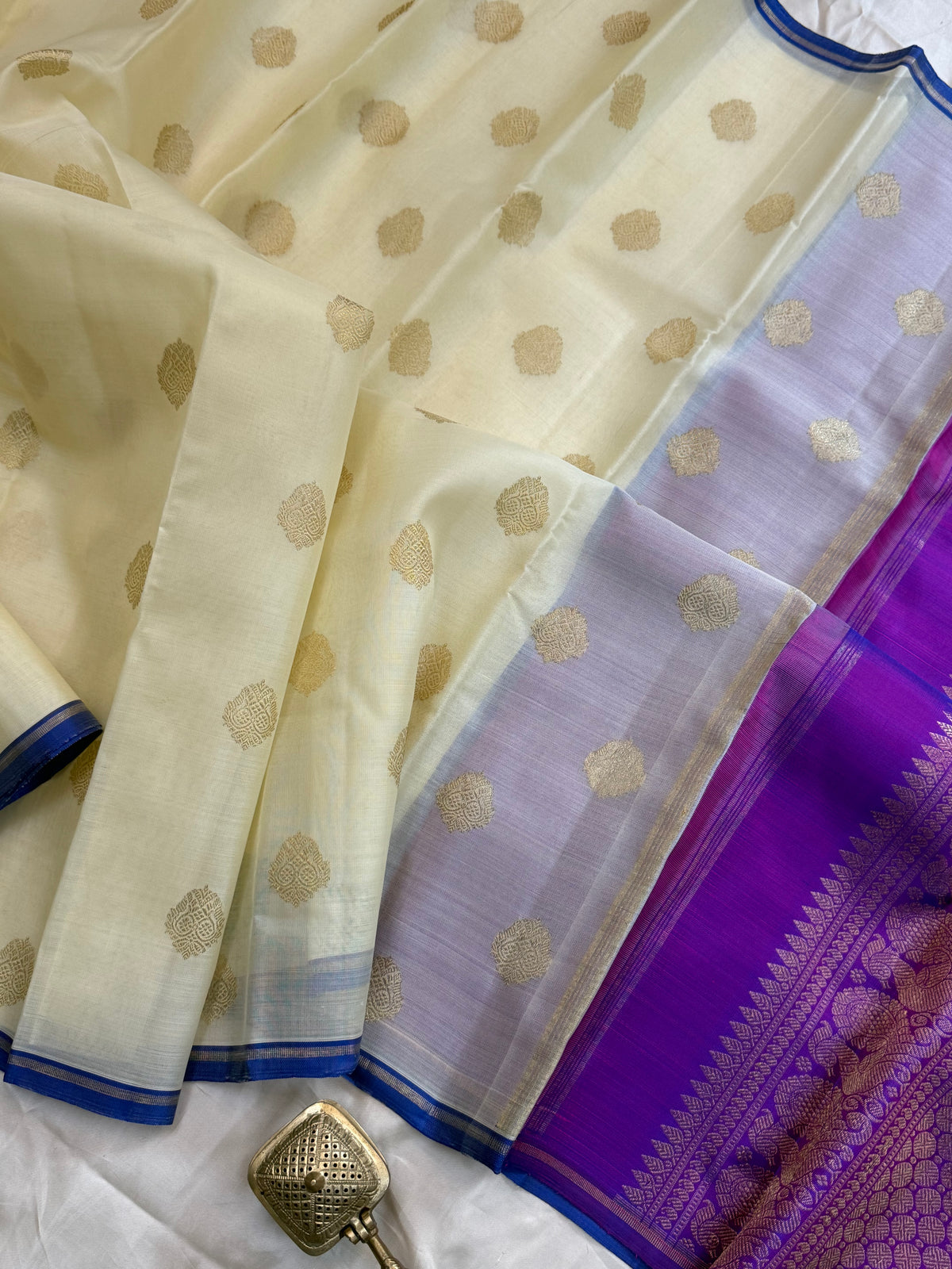 Offwhite and purple borderless organza silk / Kanjipuram silk CLSA12824