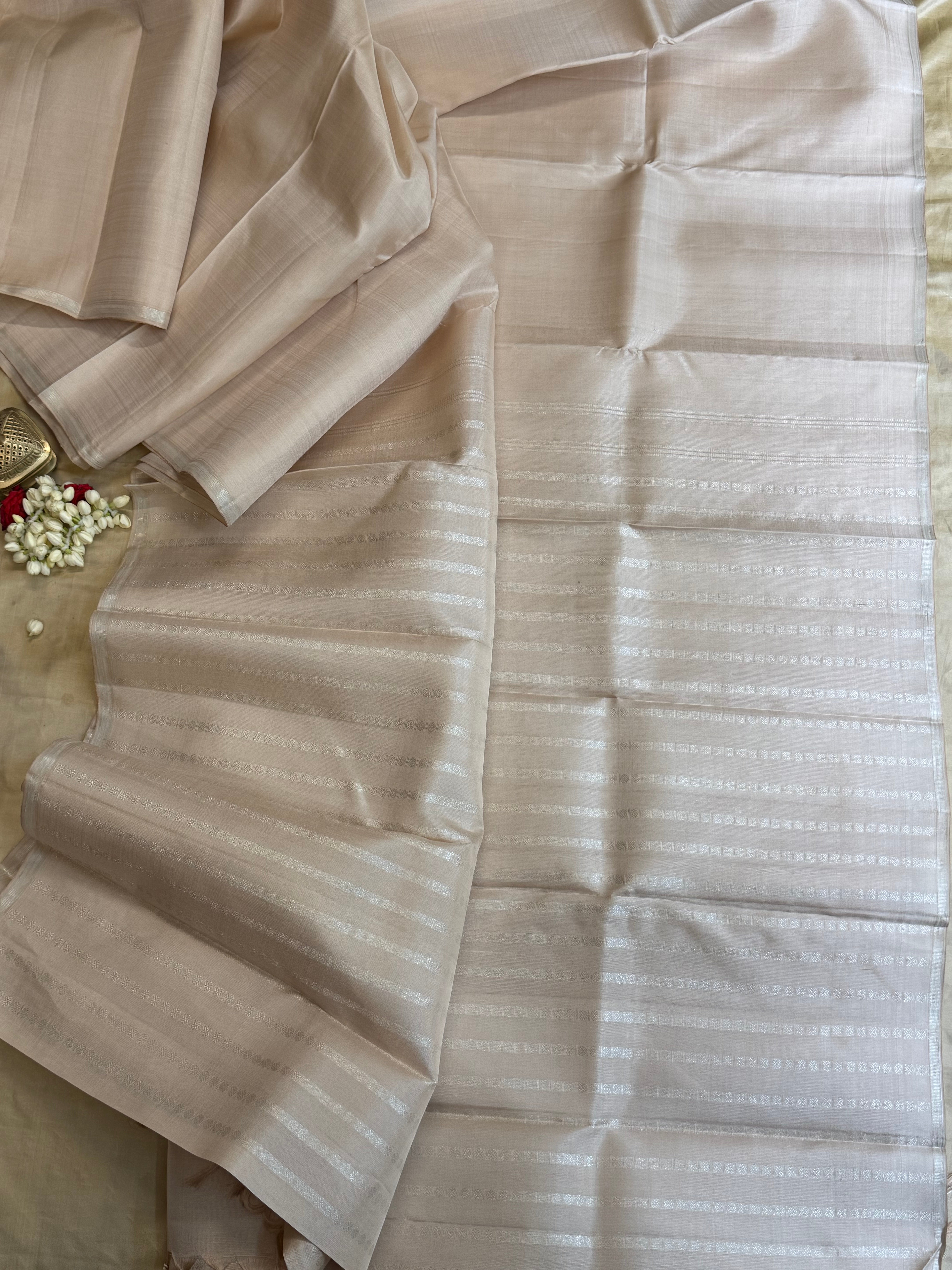 Onam edit - Offwhite plain unique pallu silver zari/ Kanjipuram silk