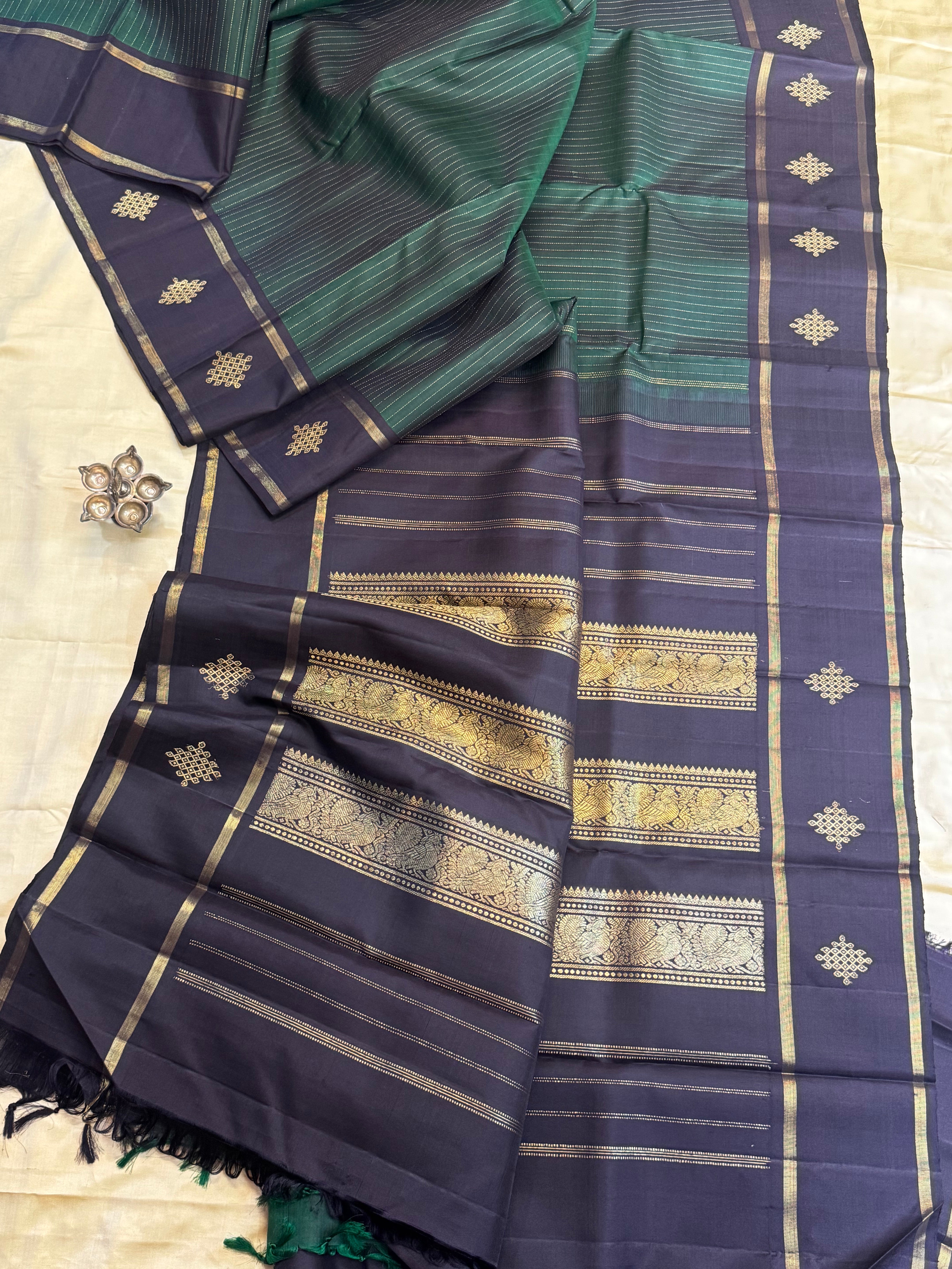 OOSIVANAM border irutalaipakshi Butta  classic kanjipuram silk
