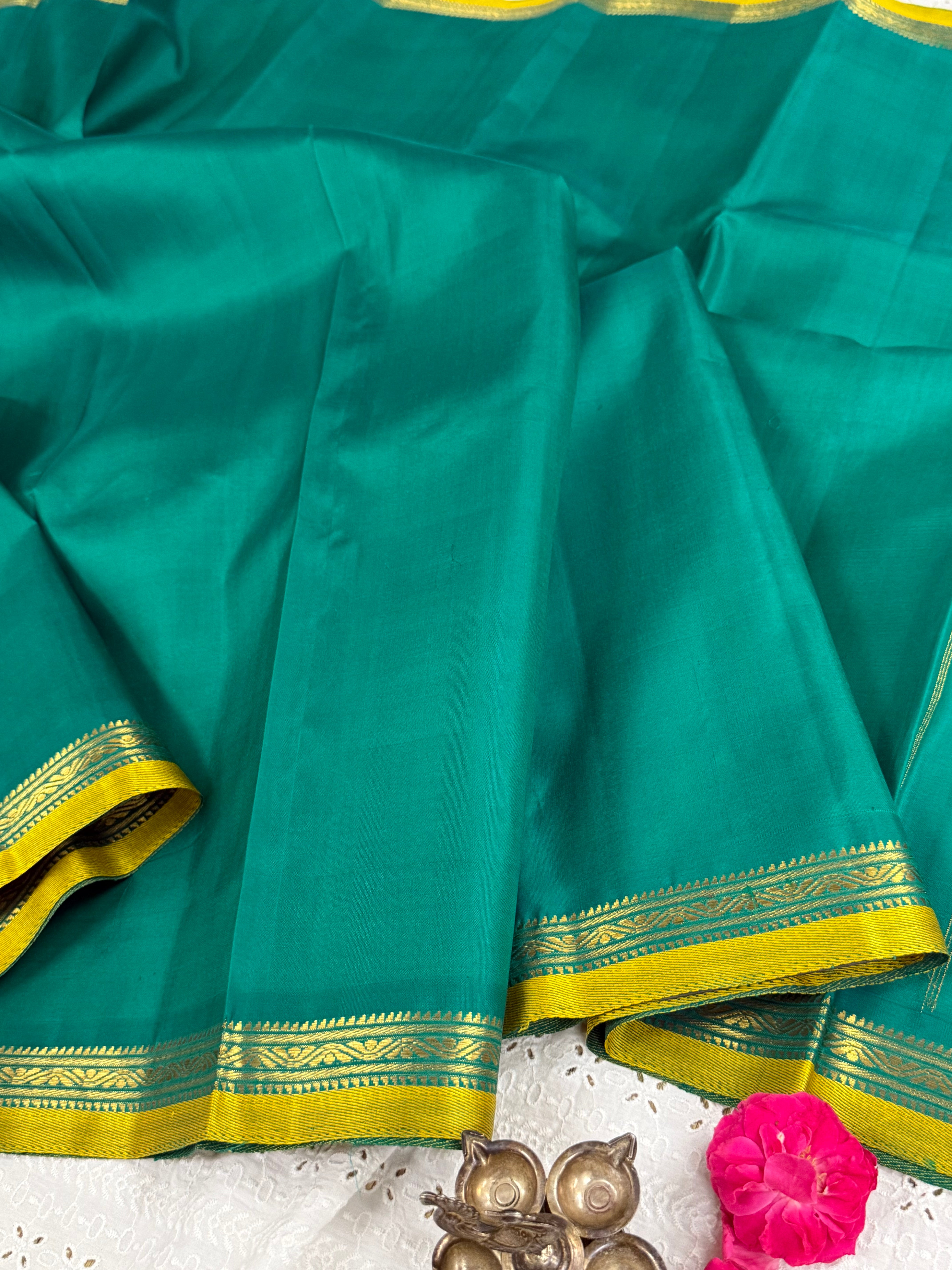 Green small border/ Arani silk