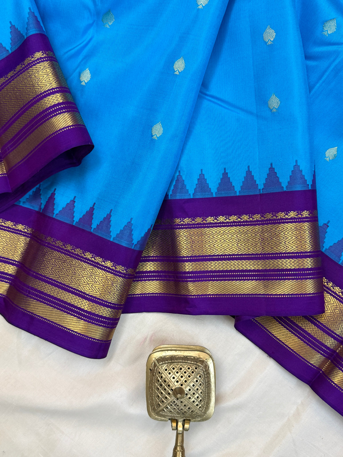 Gadwal silk Dark sky blue temple Korvai clsa 9301
