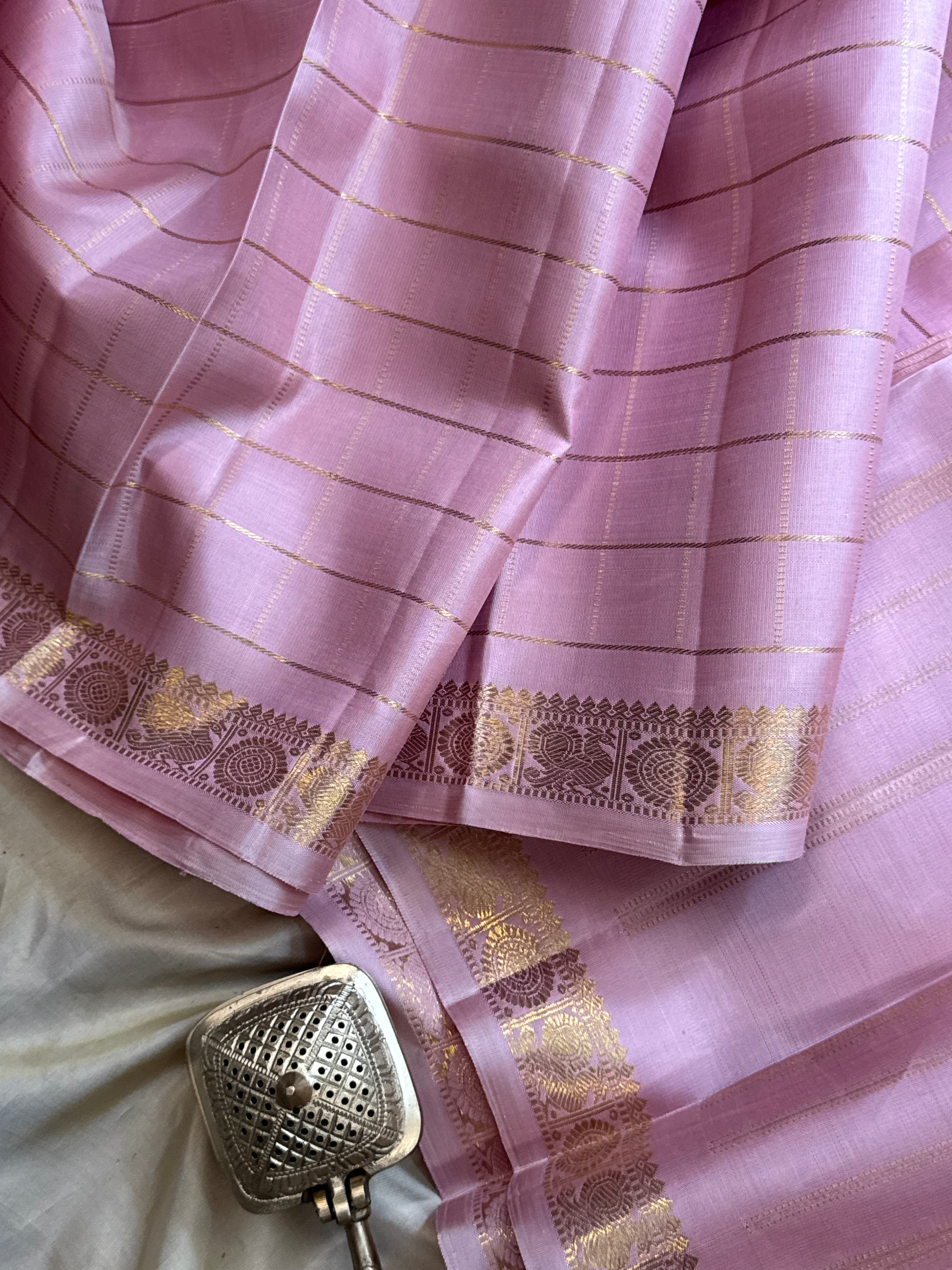 Light pink Zari Kattam  / Kanjipuram silk