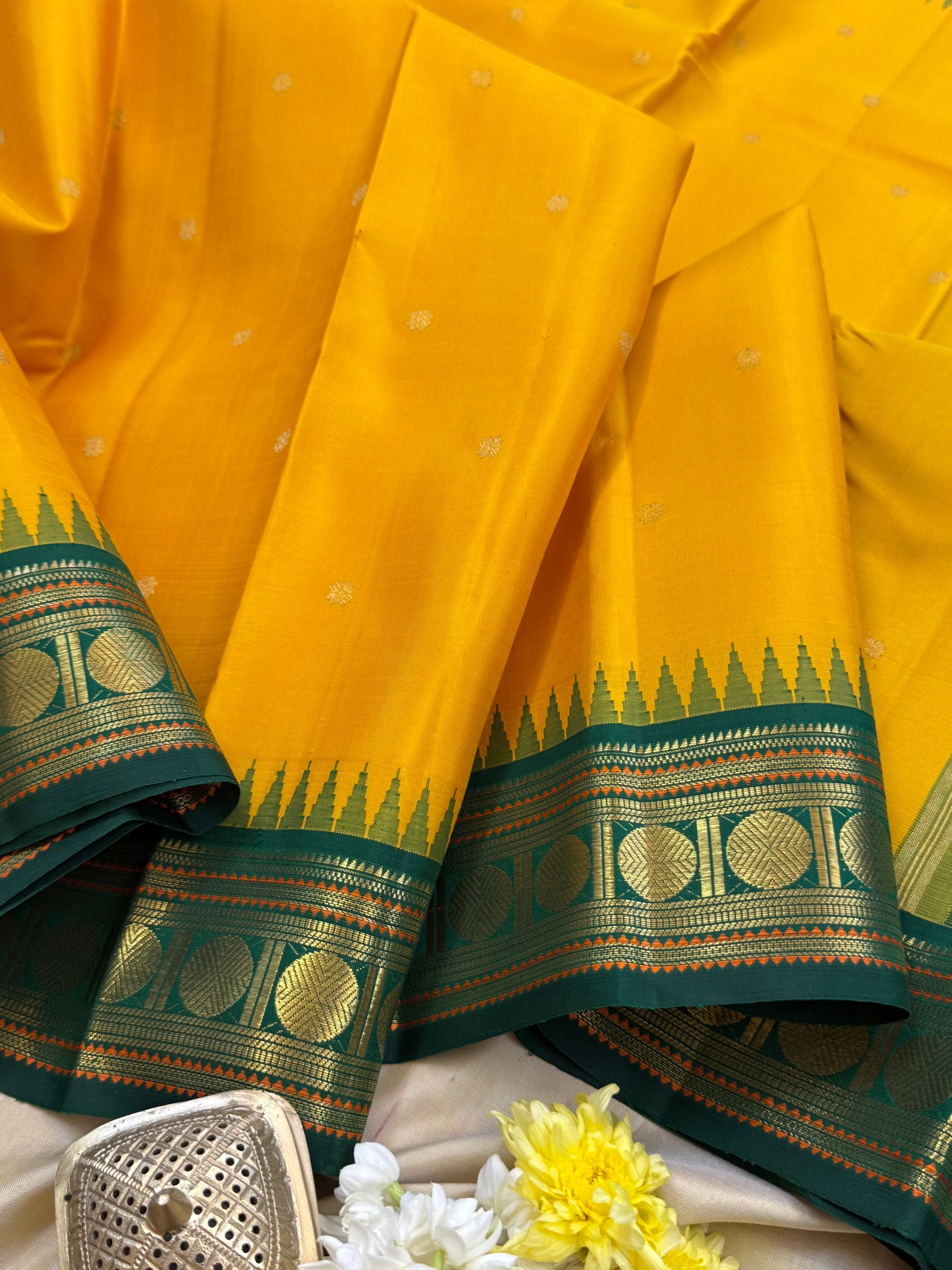 MUSTARD YELLOW WITH GREEN TEMPLE KORVAI/KANJIPURAM SILK CLSA 10334