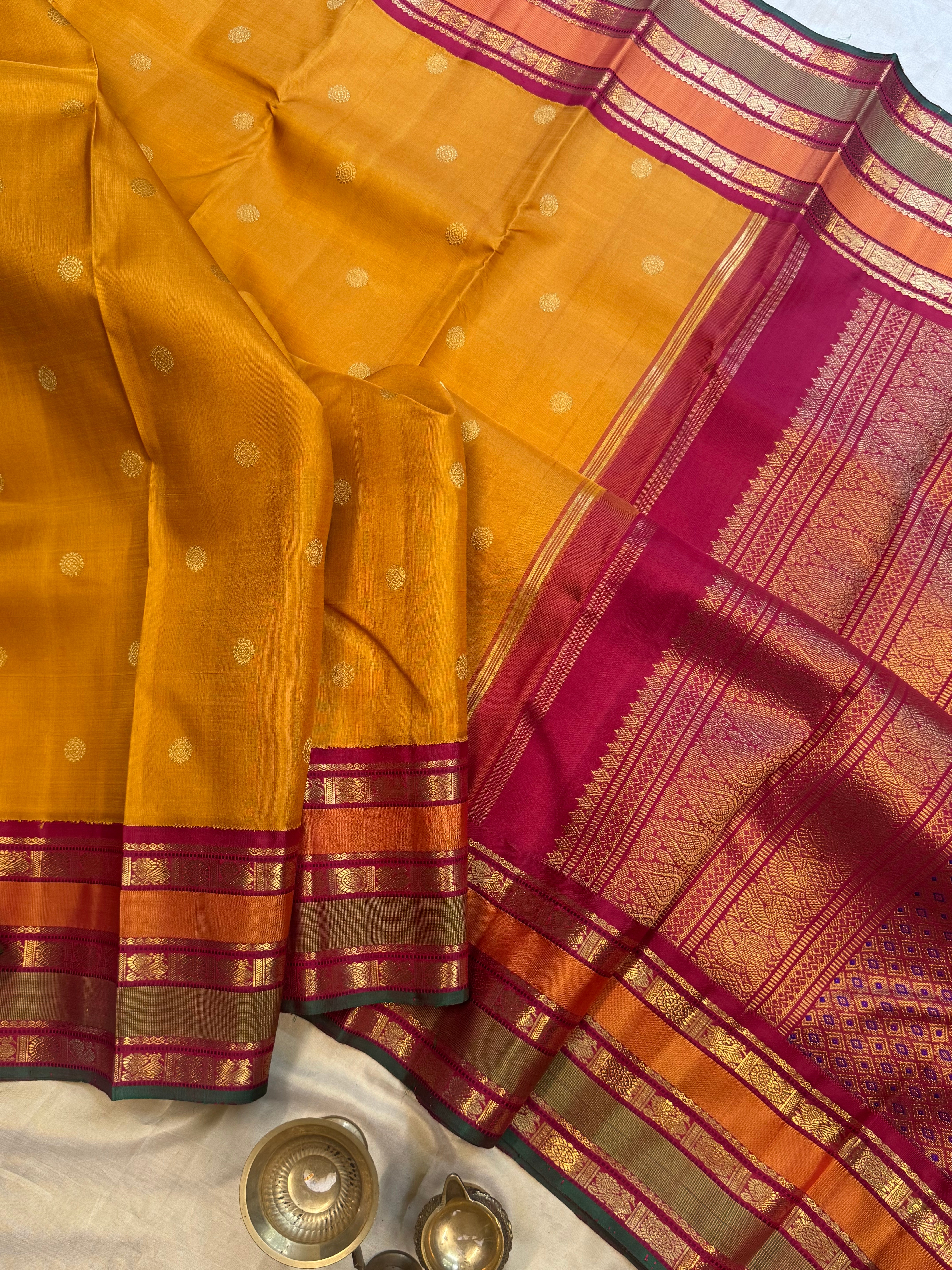 AALAYAM :   Varisapet yellow kanjipuram silk