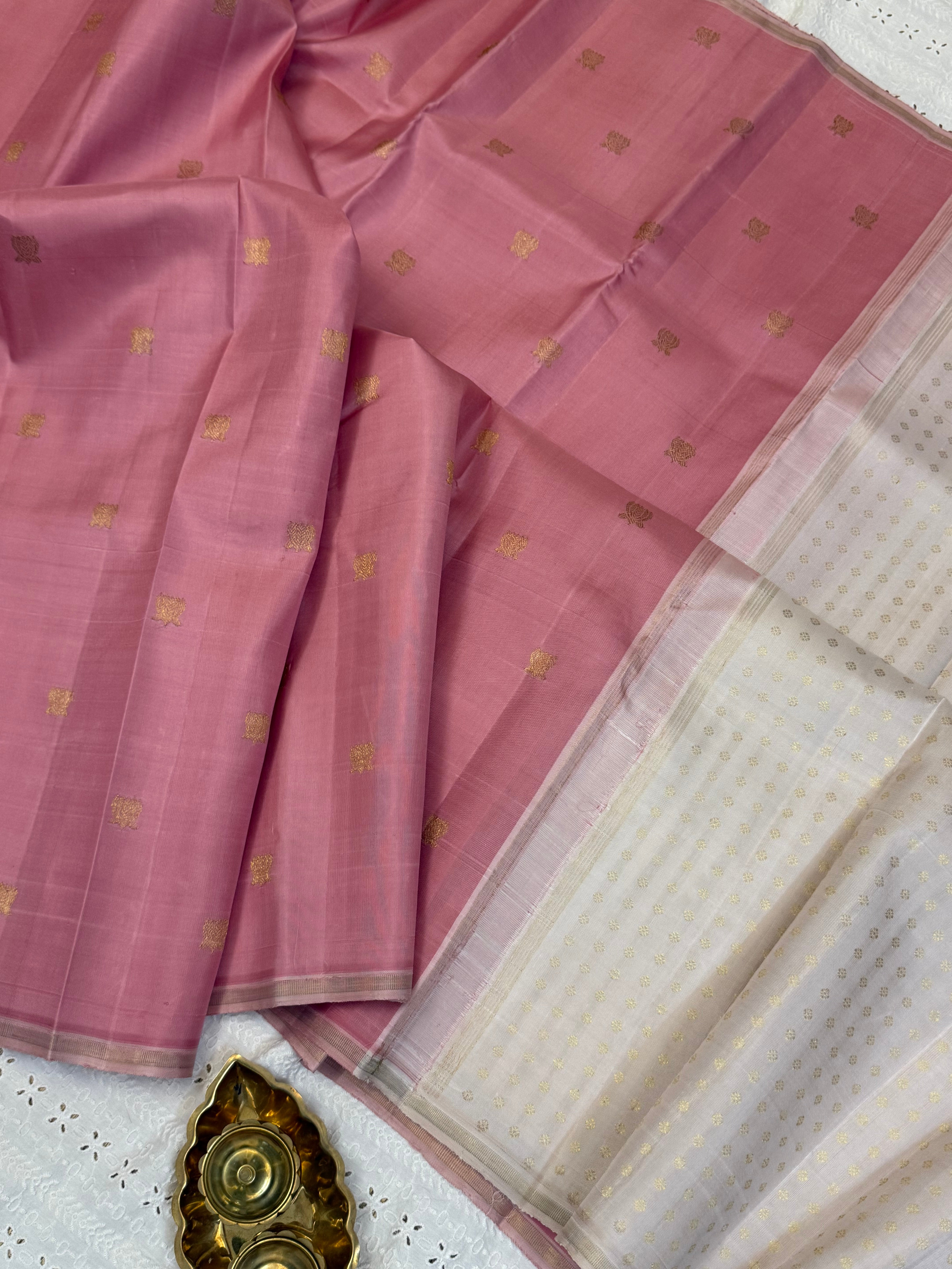 Pastel pink with lotus Butta border less / kanjipuram silk saree CLSA9777