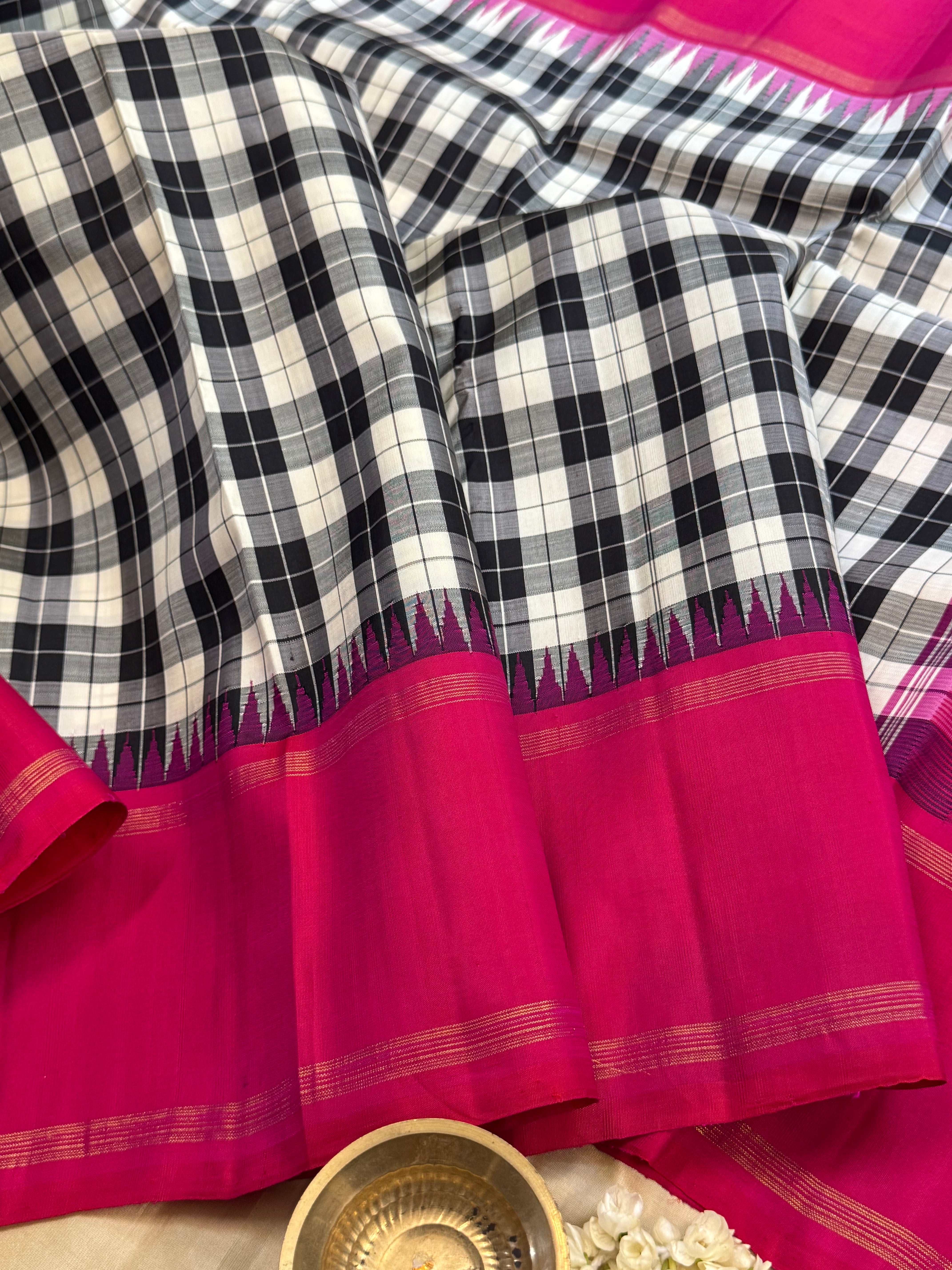 Black and white checks and pink / Arani silk