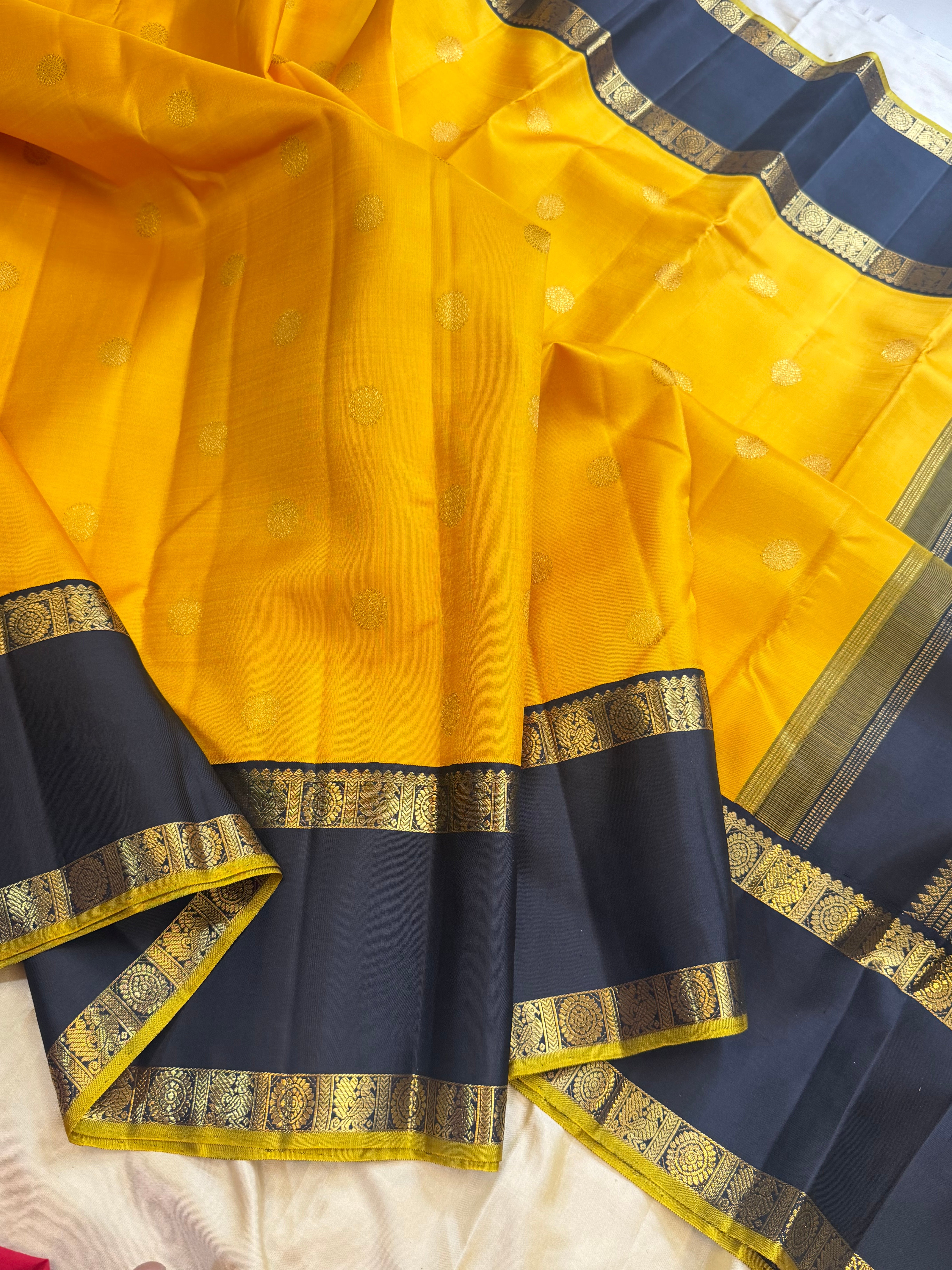 Maha : yellow with black  collection of Korvai Kanjipuram