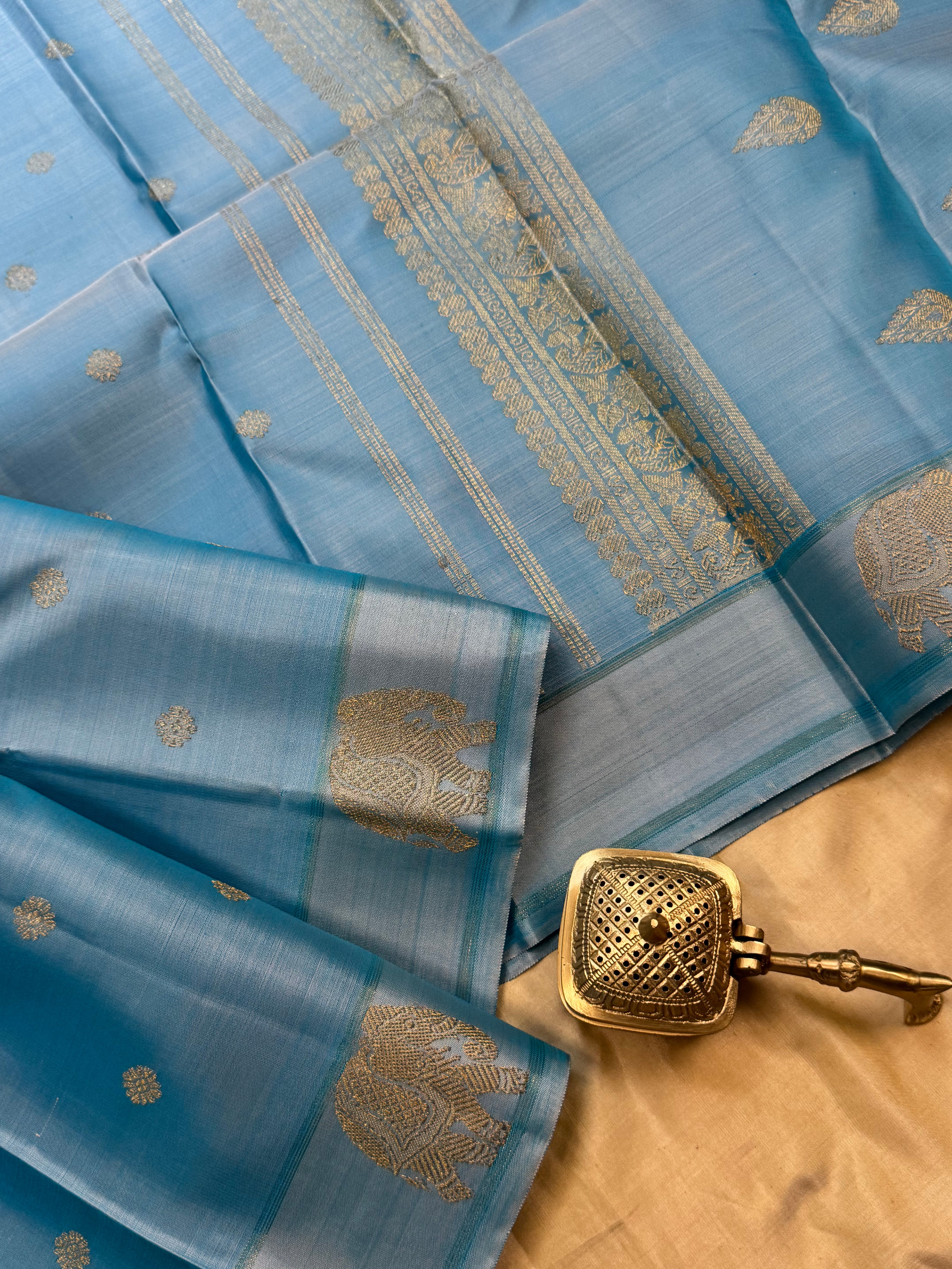 Powder blue yaanai pet  / kanjipuram silk
