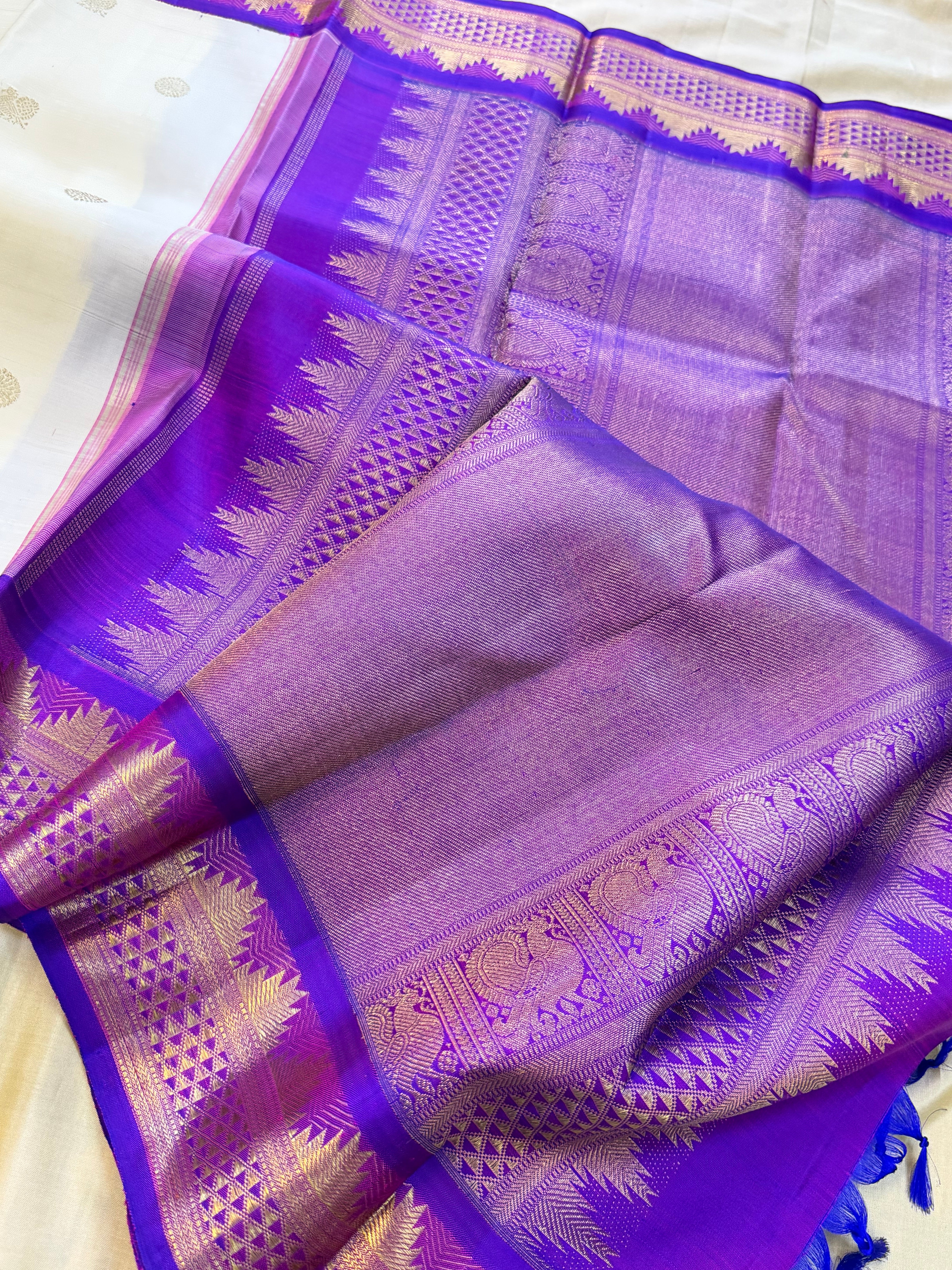 Off white Kai Korvai / pure Kanjipuram silk