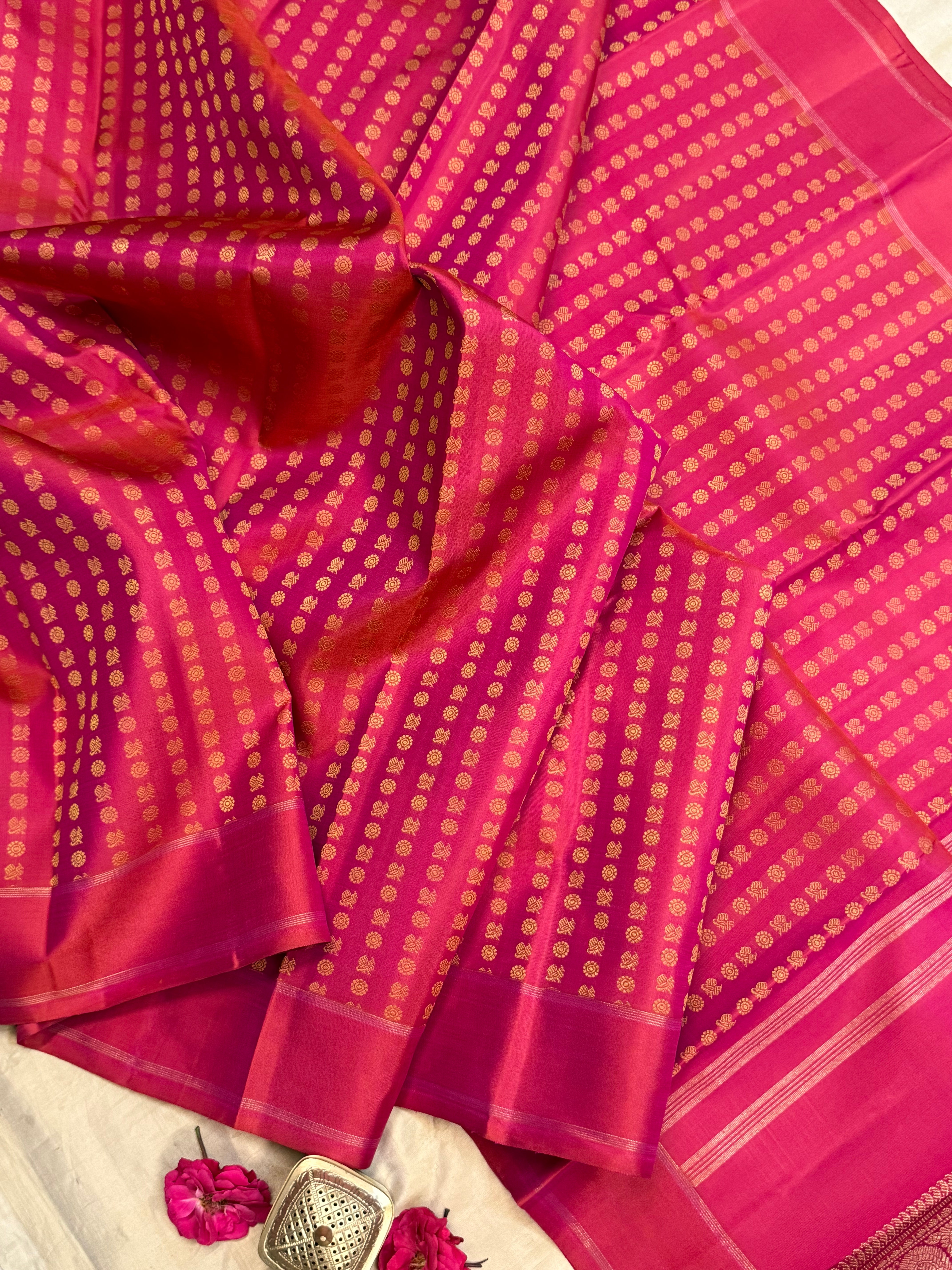 Pink shot orange annam thodar butta thread work / Kanjipuram silk CLSA9796
