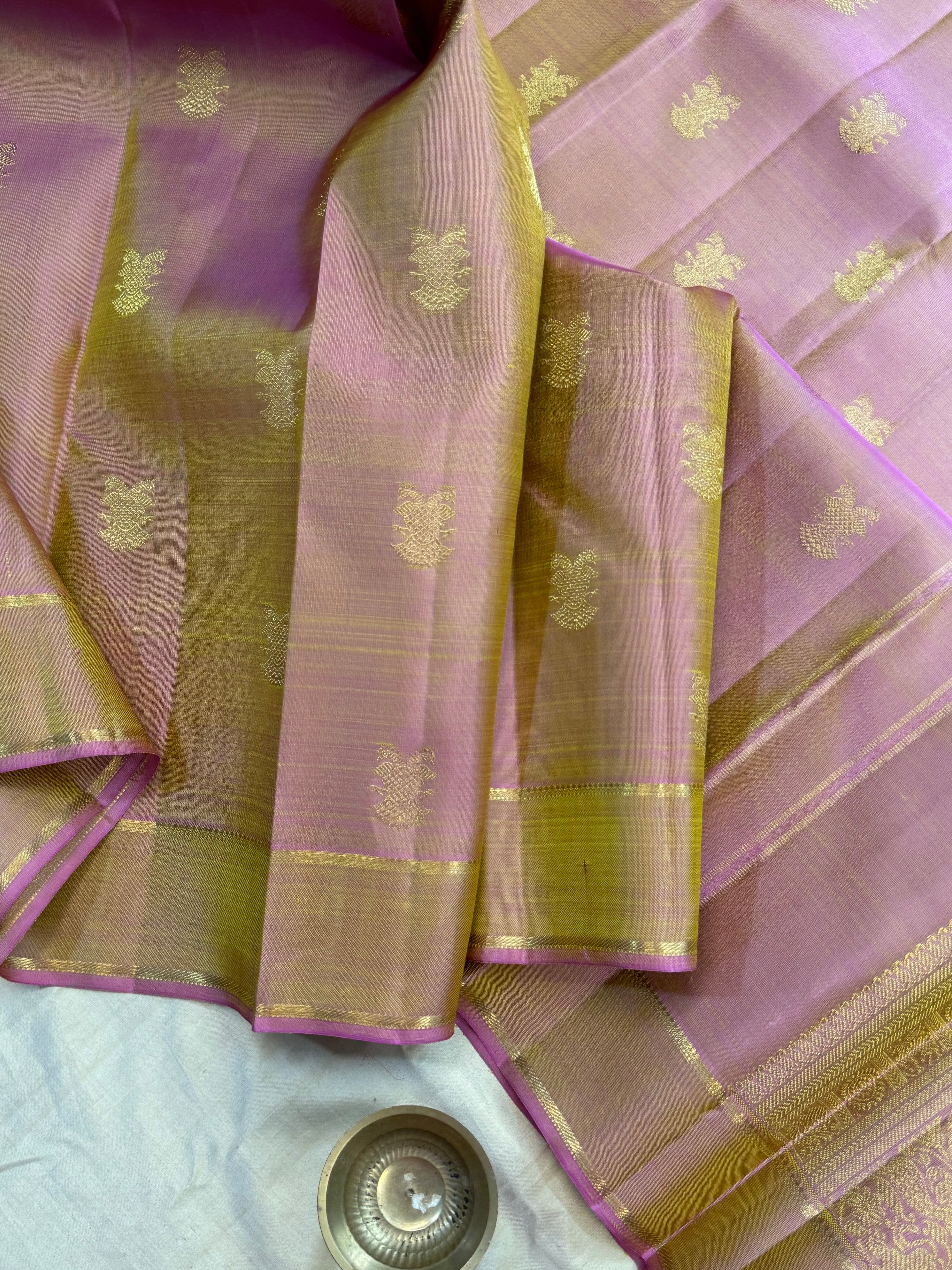 Dual tone pink unique Palla / Kanjipuram silk