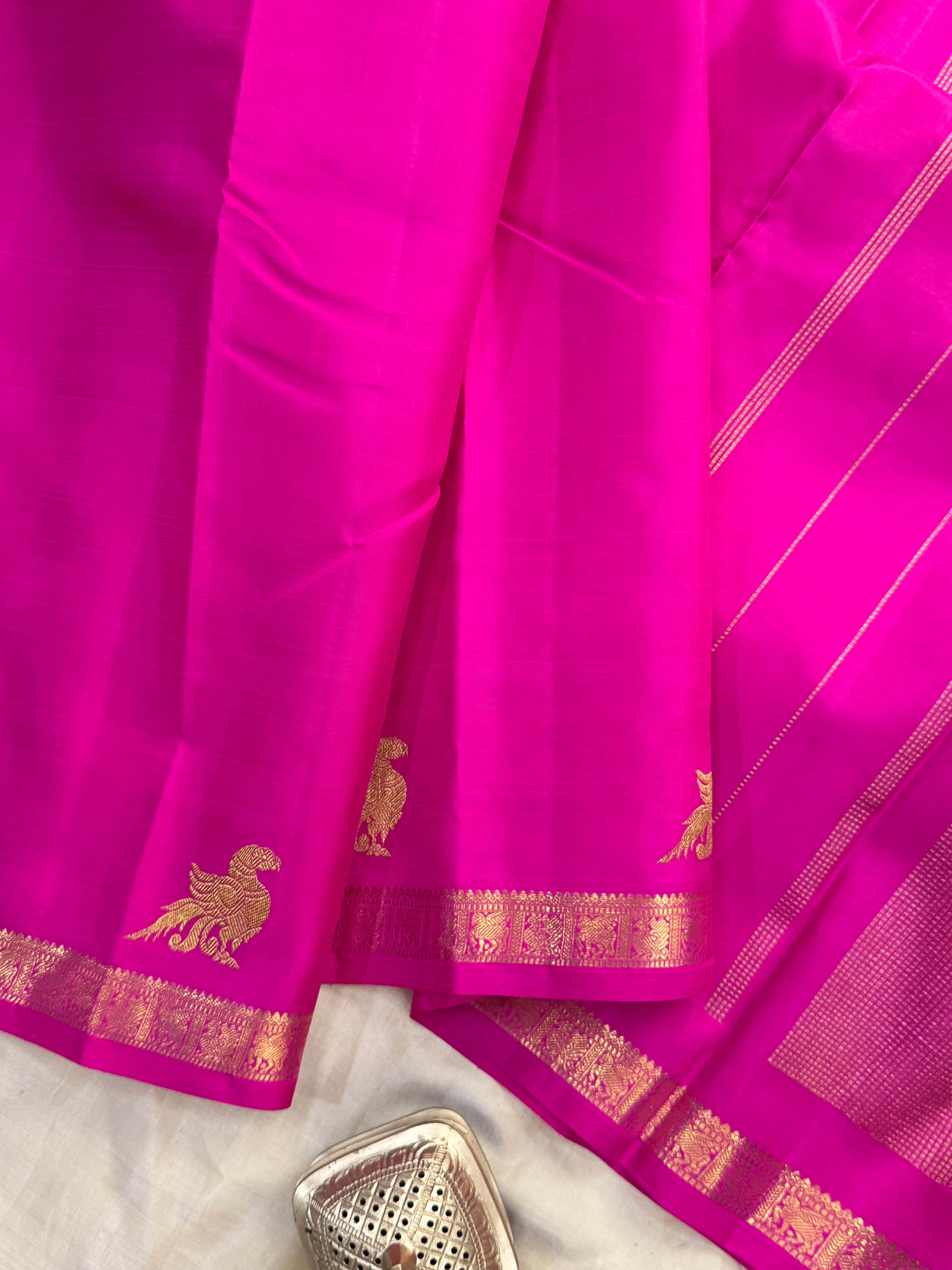 Rani pink Kili border  / Budget friendly Kanjipuram silk sarees