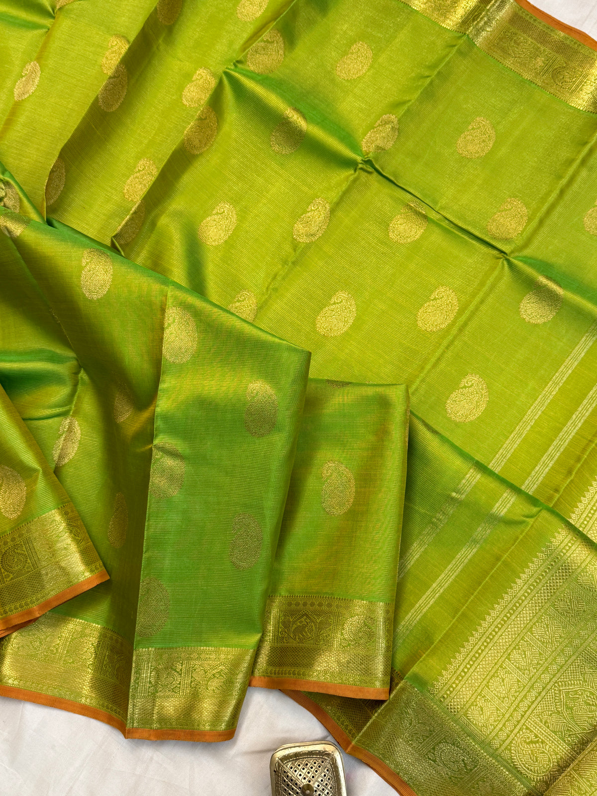 Parrot Green vairaoosi pure Zari / kanjipuram silk saree clsa 2125