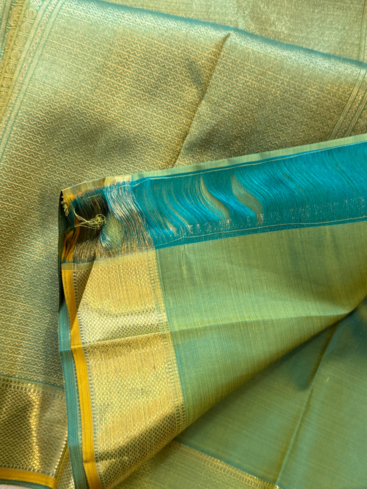 - pure Zari Kanjipuram silk
