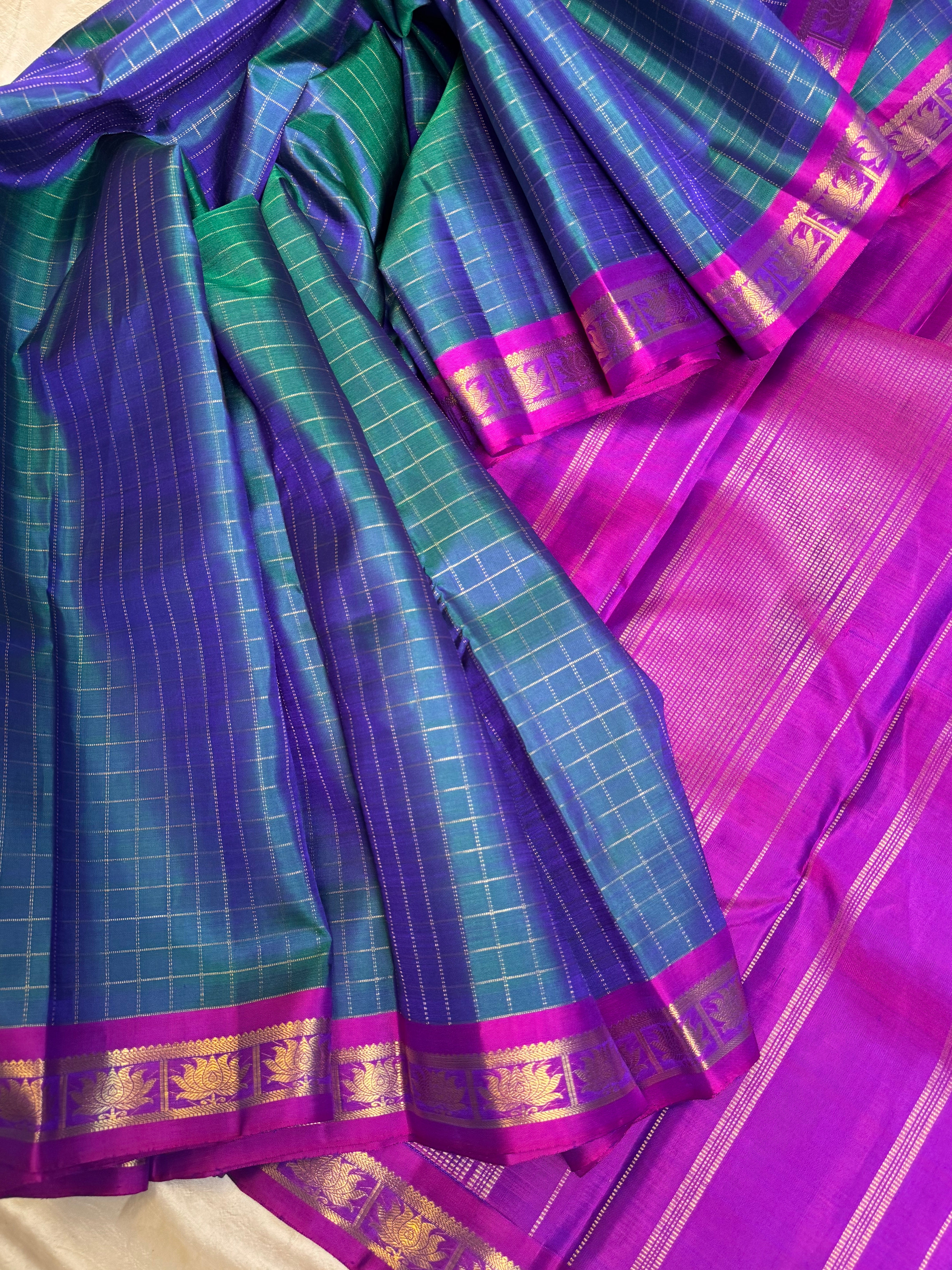 Mayilkazhuthu Zari Kattam / Kanjipuram silk