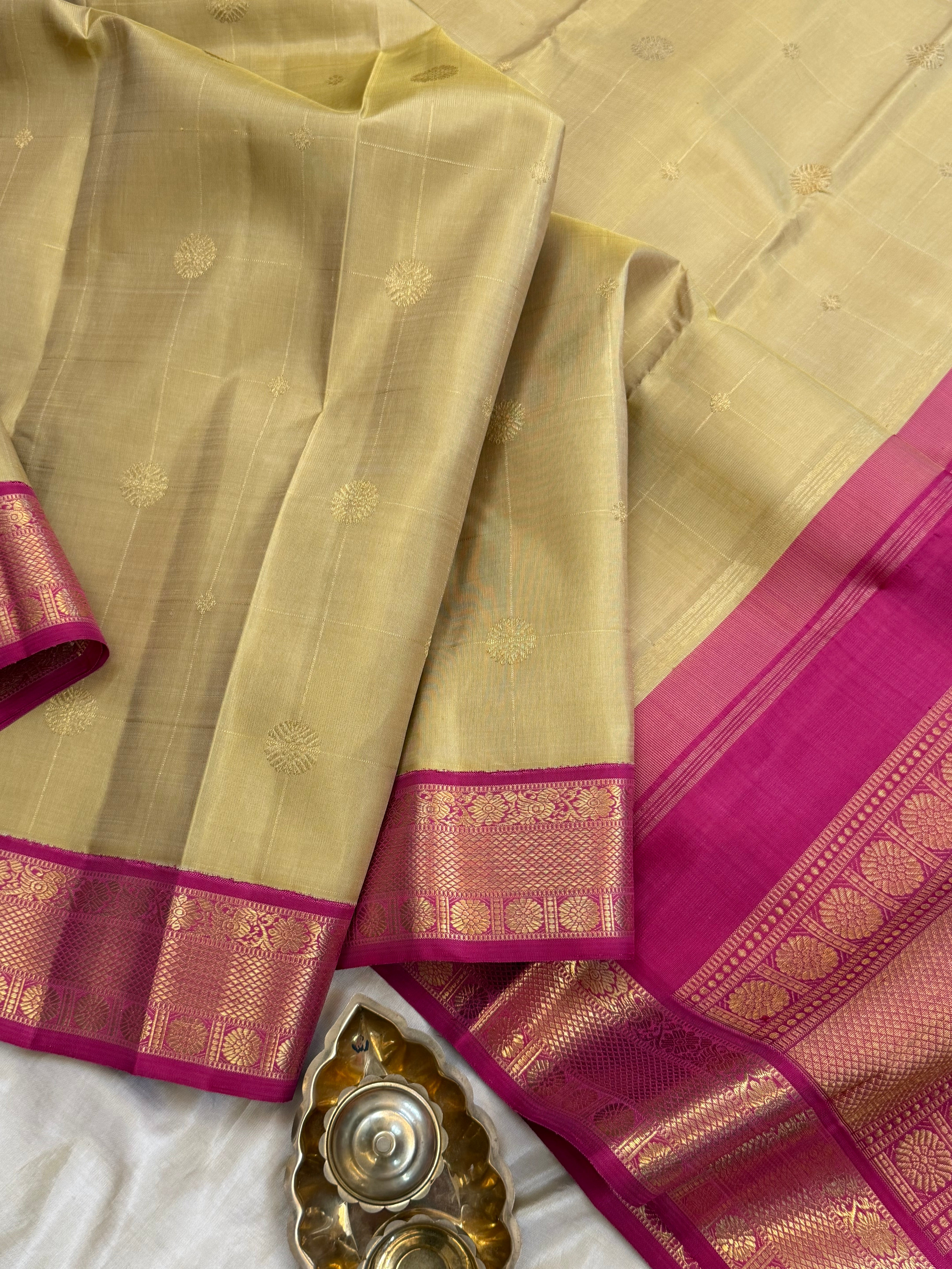 Light pastel yellow Kattam Butta  Korvai  Kanjipuram silk