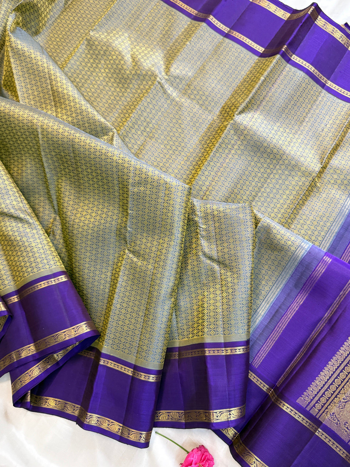 Laksham butta with purple retta pet /kanjipuram silkCLSA11359
