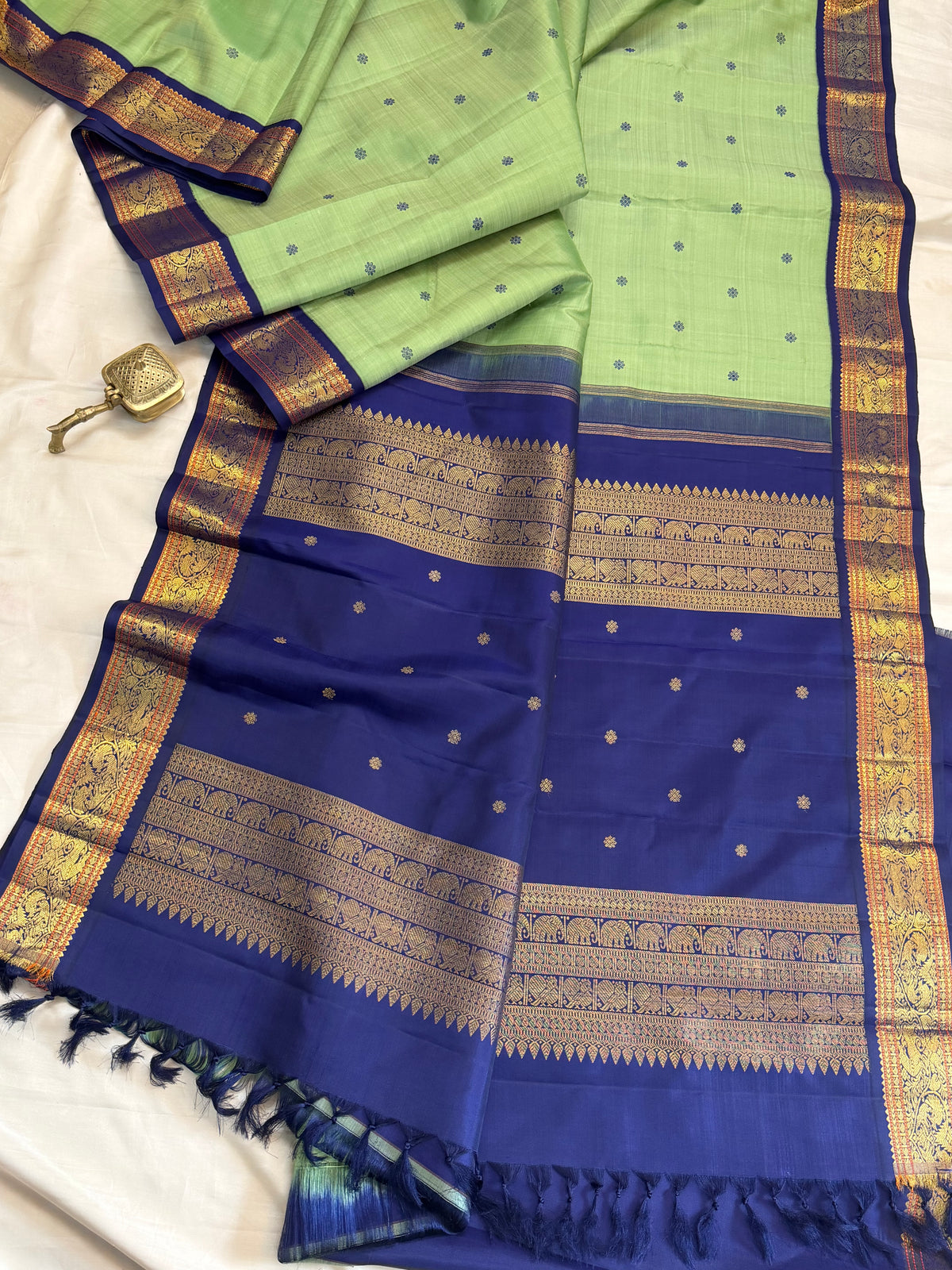 Elakai green Kai Korvai / pure Zari Kanjipuram silk