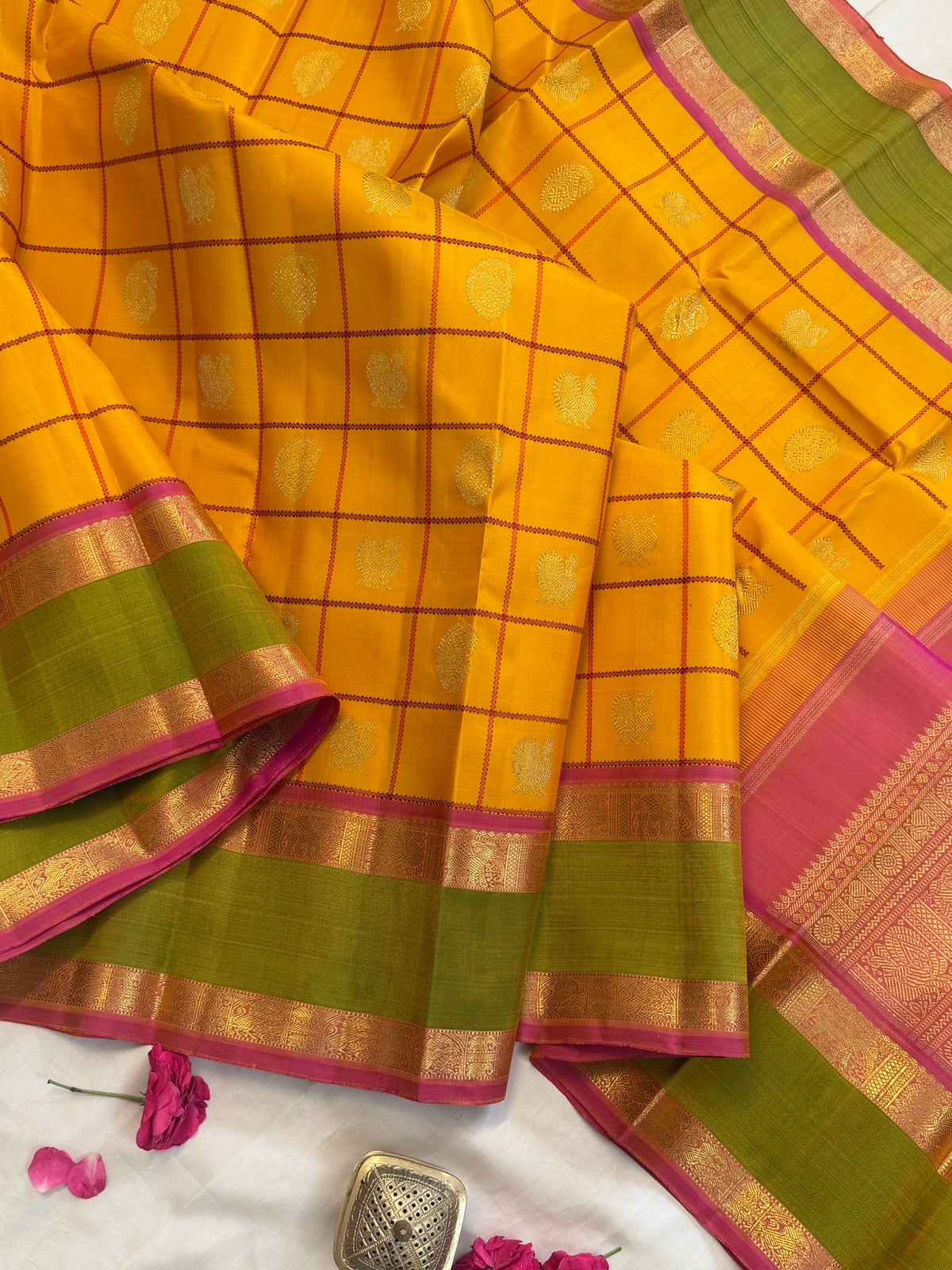 Yellow - Day 1 Navarthri colour pure Zari Kanjipuram silk / Yellow Kattam Butta