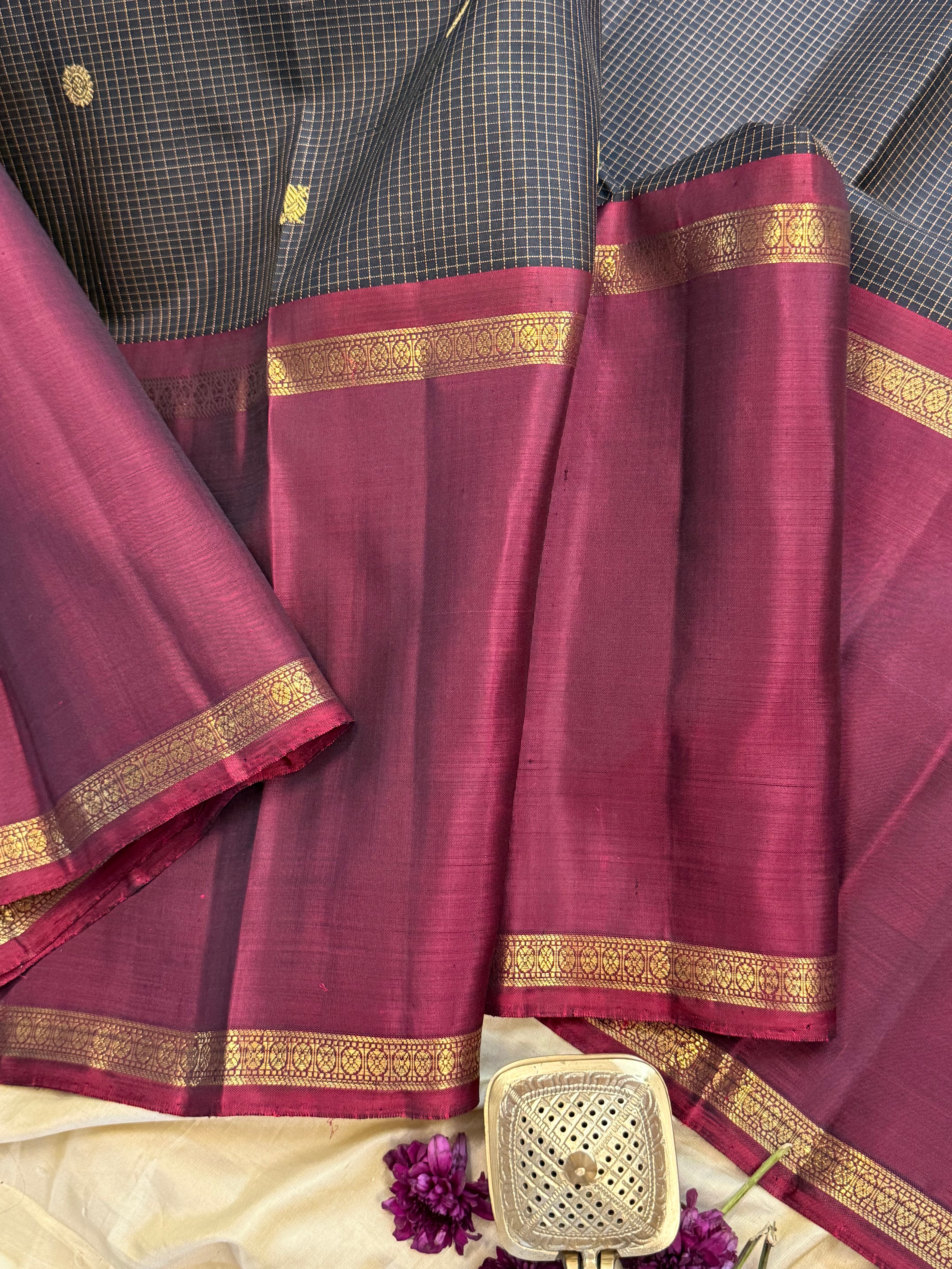 Black Zari moobagam  / Kanjipuram silk