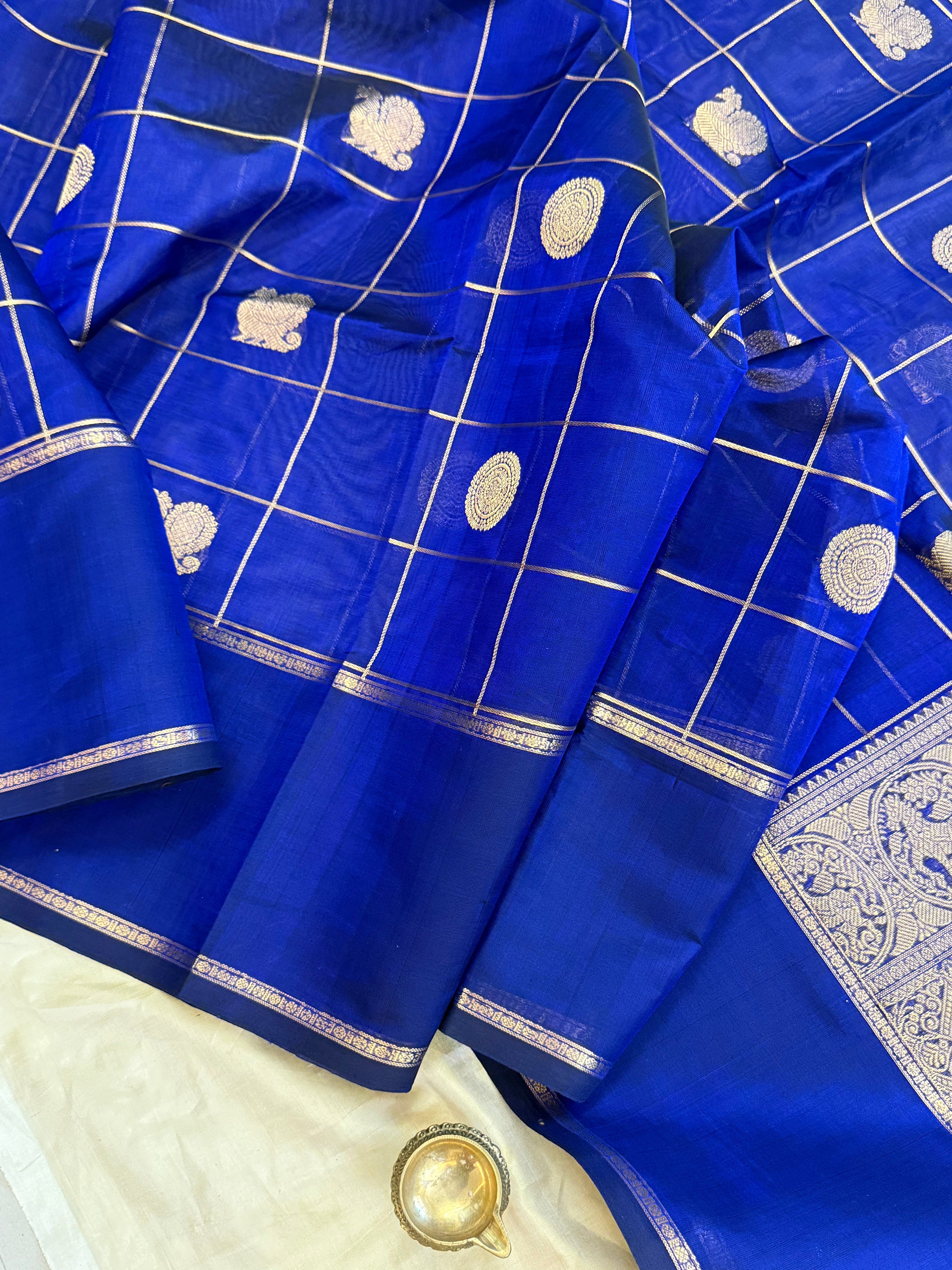 Blue kattam butta / Silk Cotton