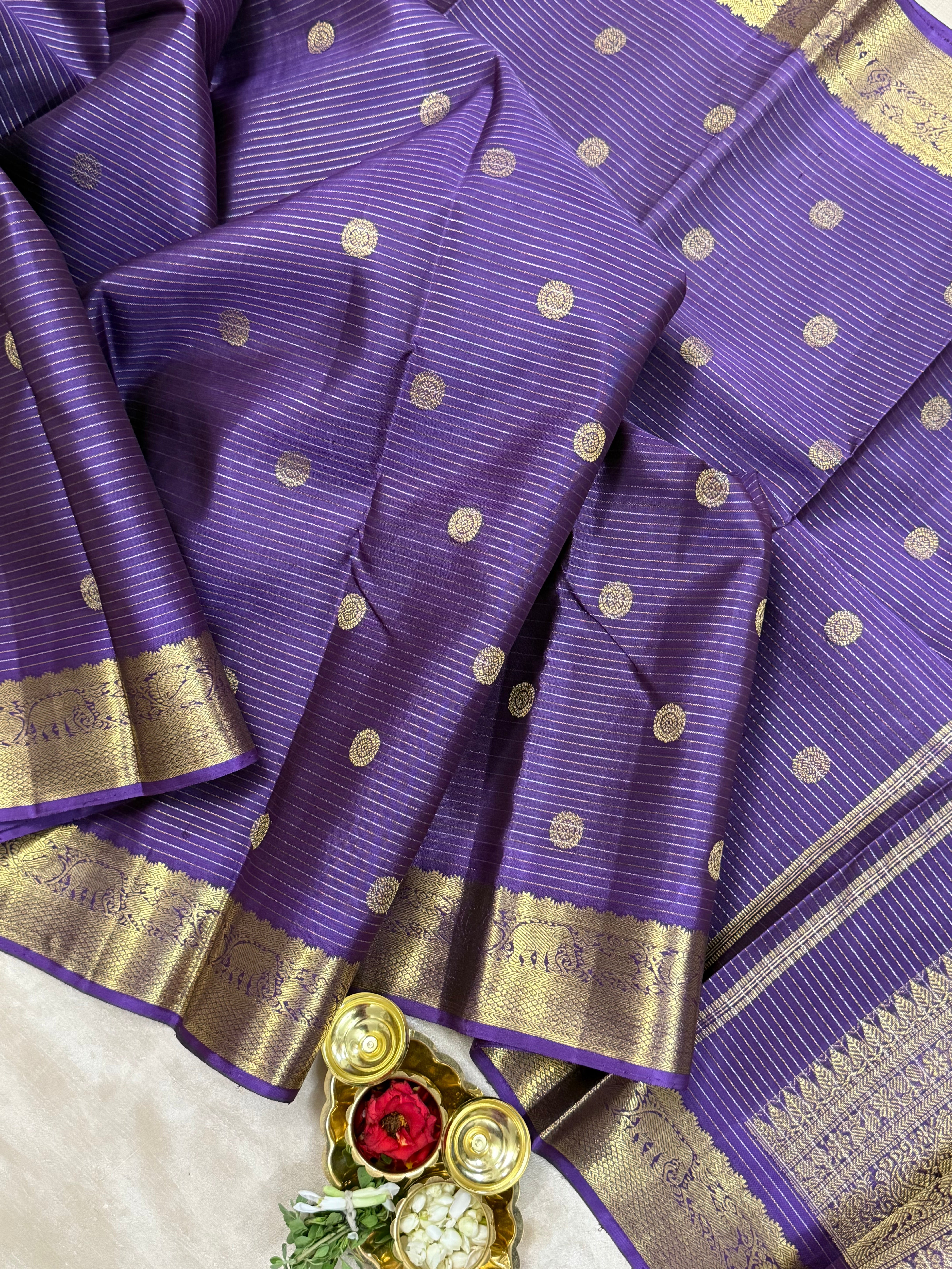 Aubergine thantikambi silver and gold zari lines and round butta/ Kanjipuram silk