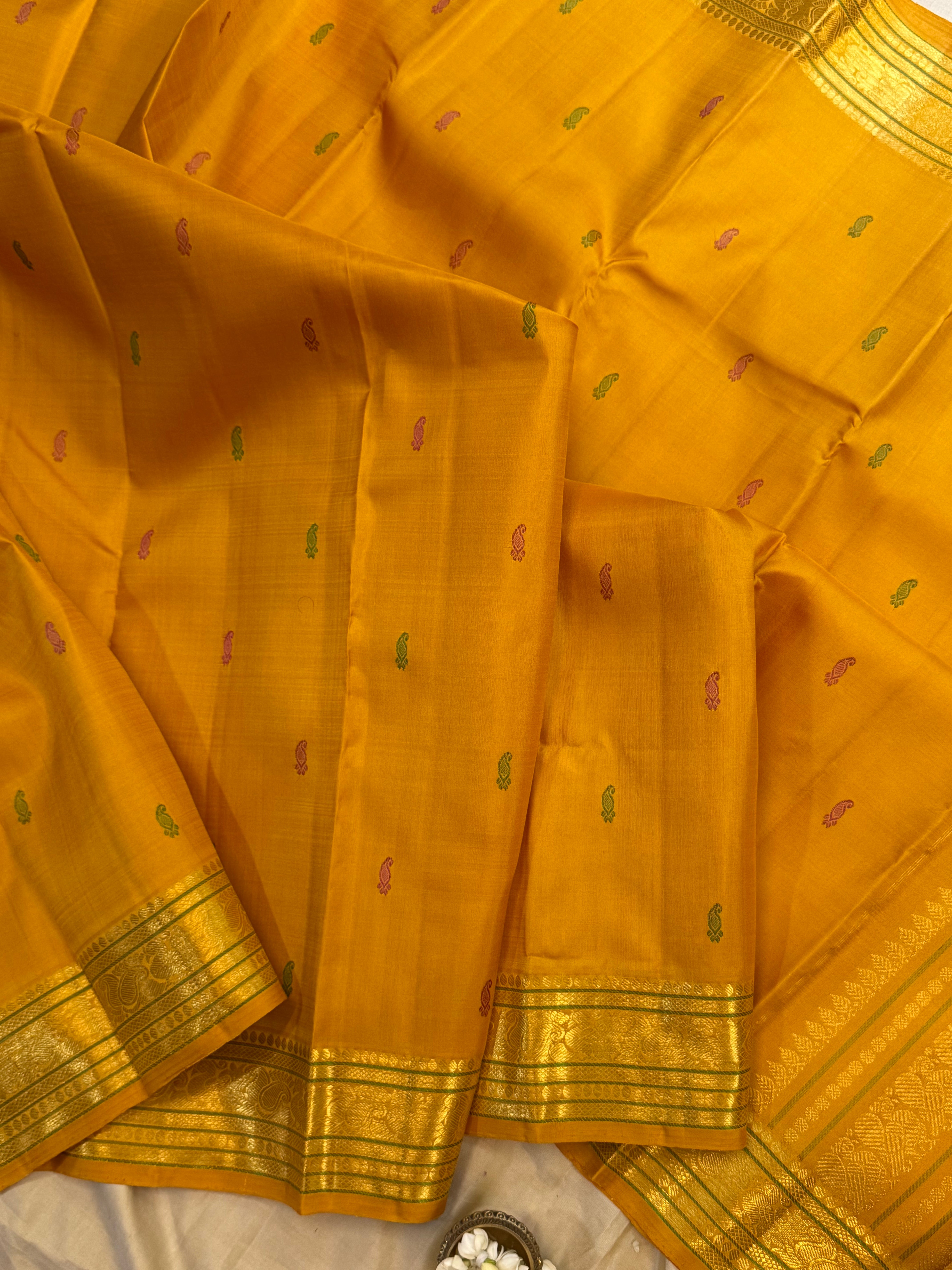Golden yellow getti border/ Arani silk