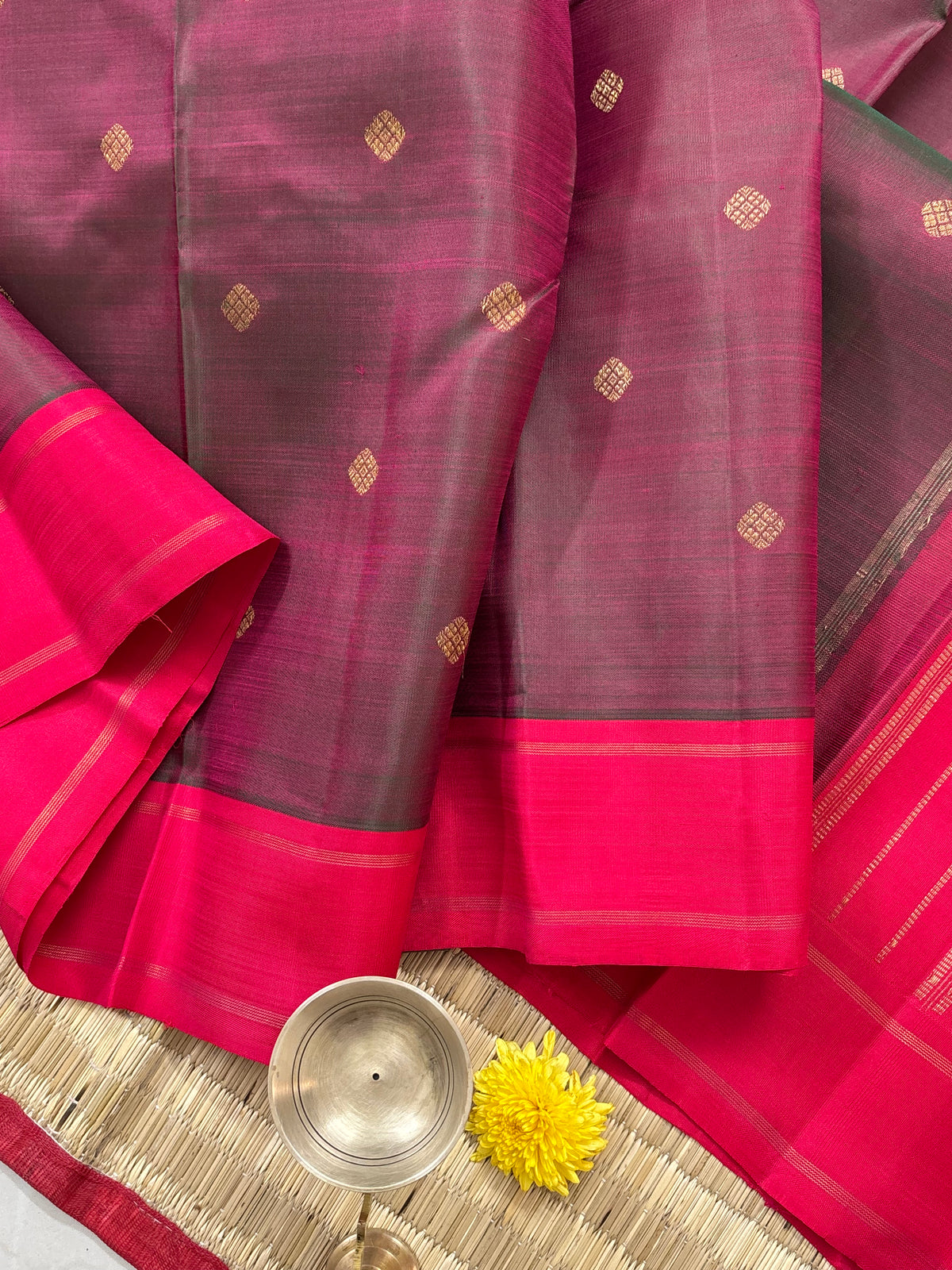 Dual tone pure zari/kanjipuram silk saree clsa 11674