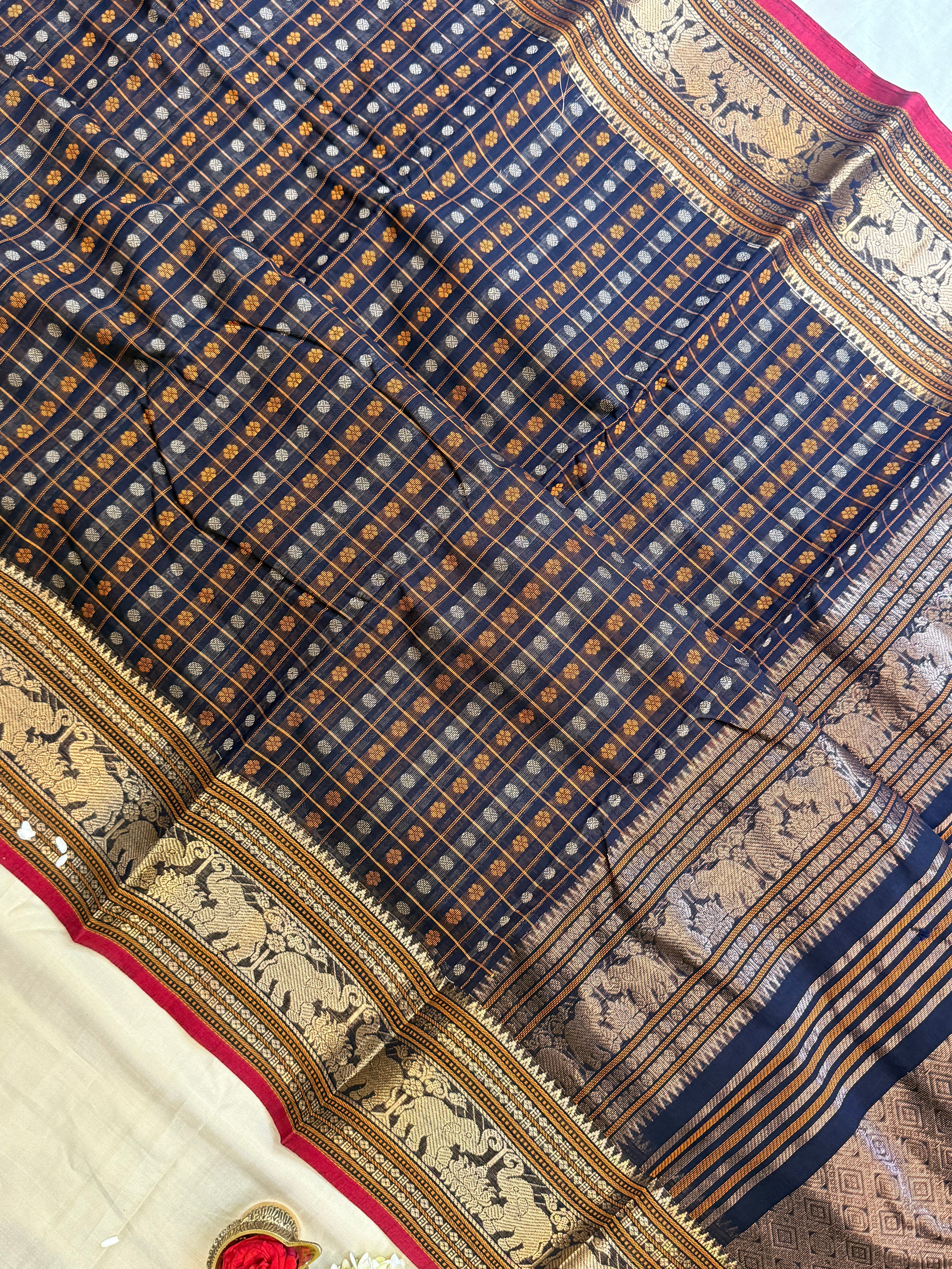 Dark blue lakshambutta/ Kanchi Cotton