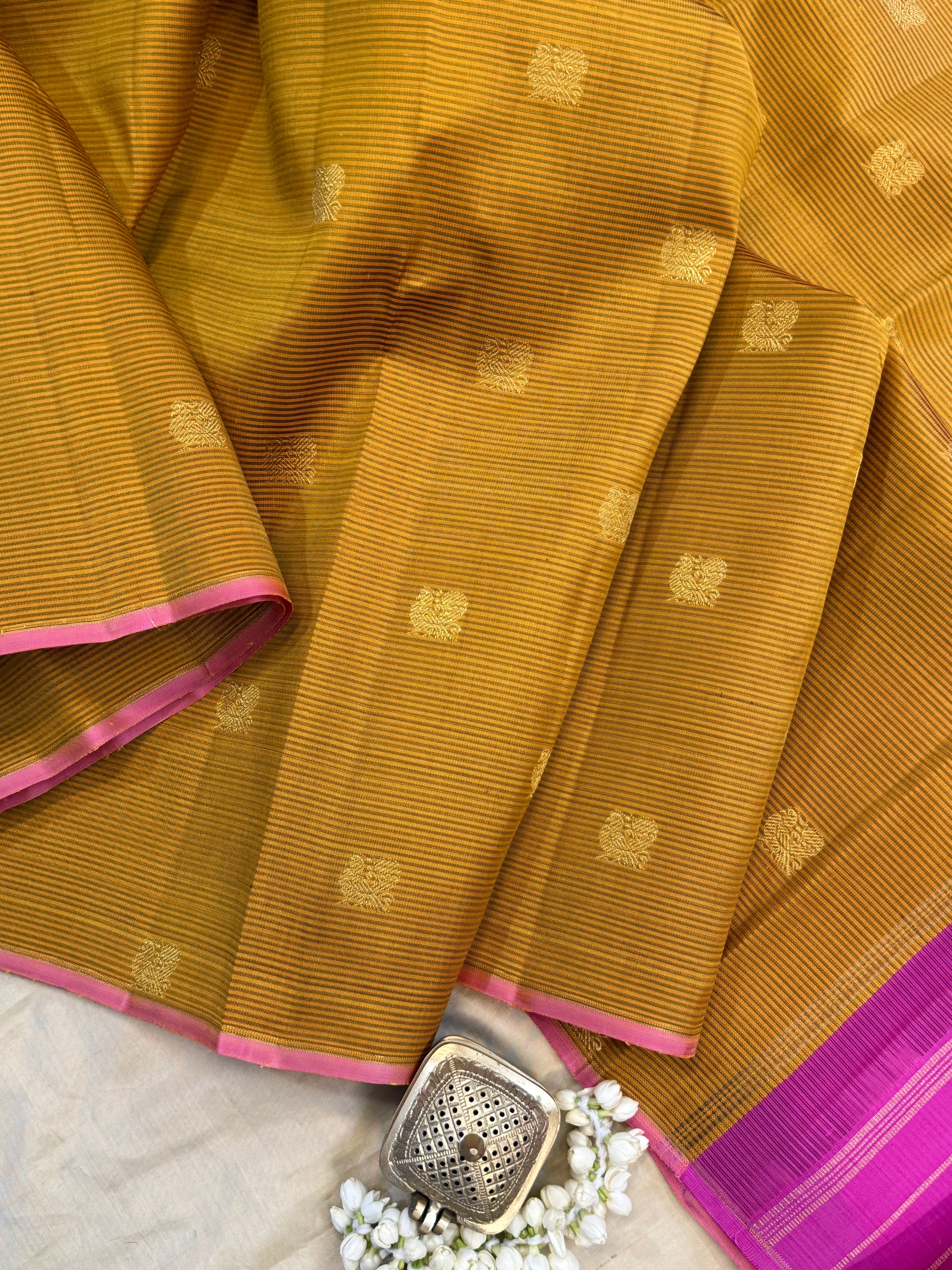 Mustard yellow stripes annam butta borderless/ Kanjipuram silk CL9512